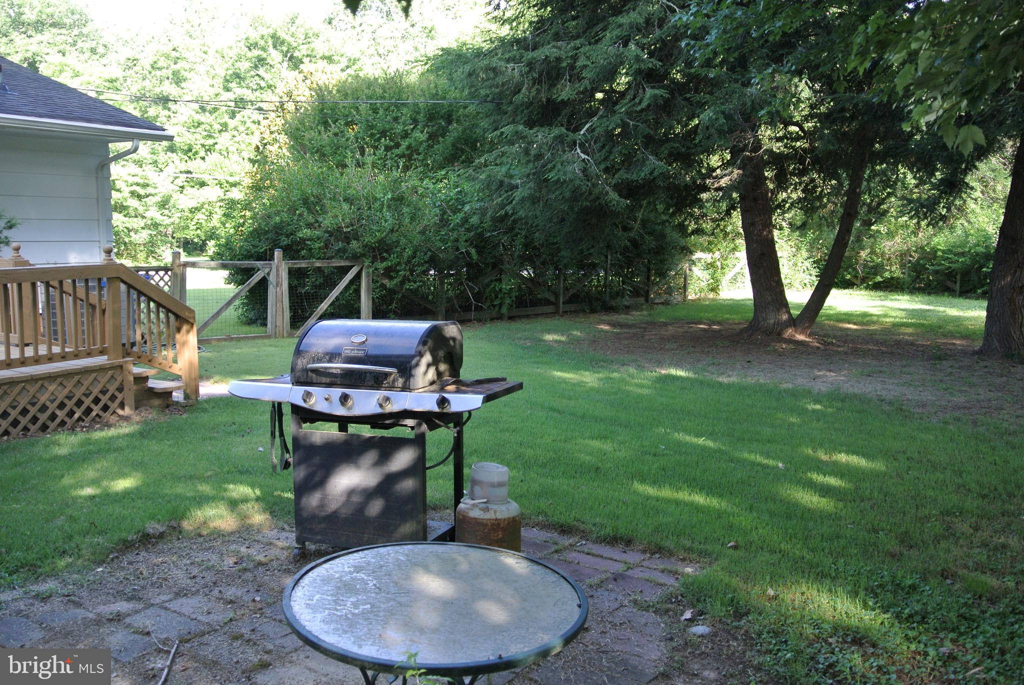 HAWTHORNE MANOR - Residential