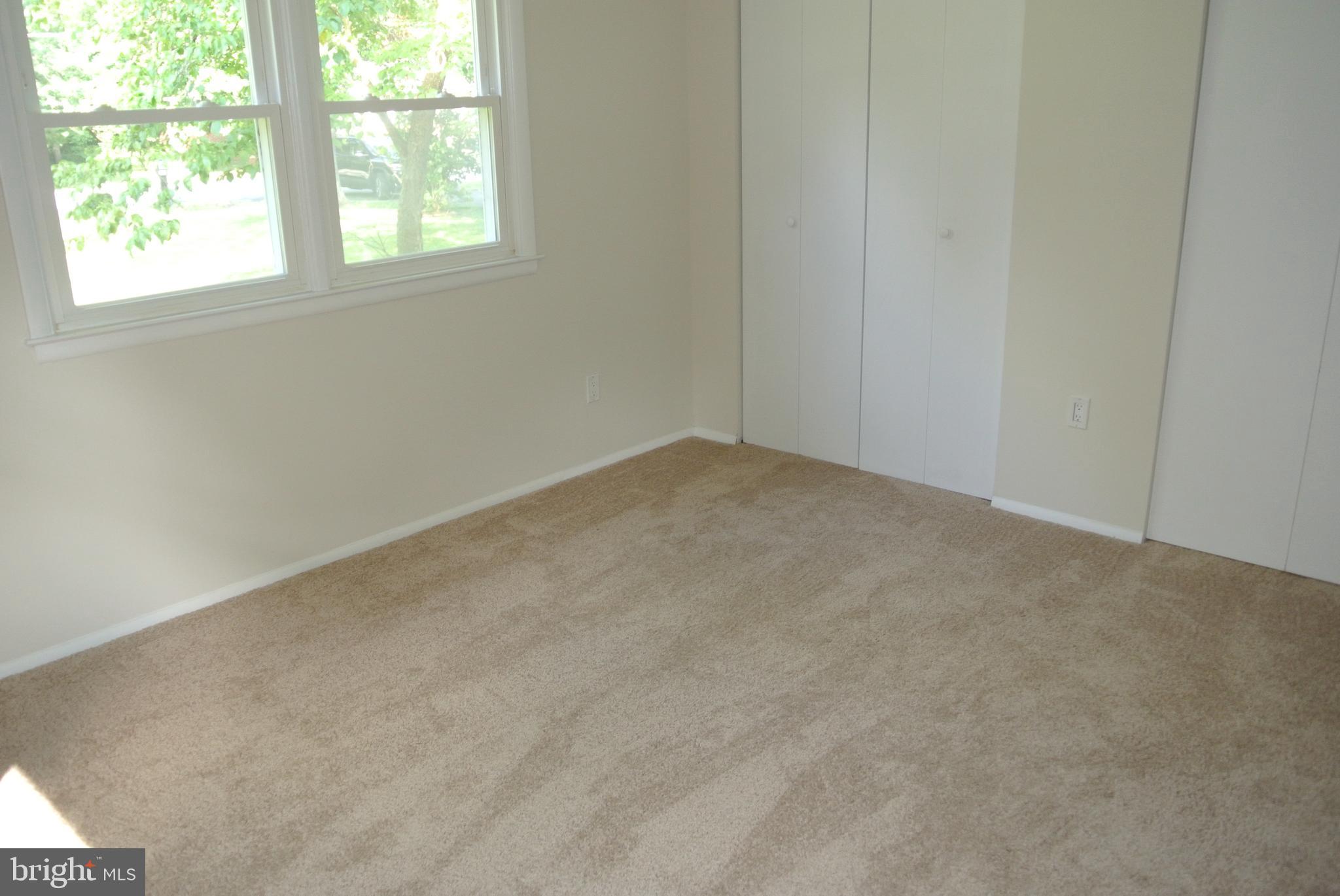 HAWTHORNE MANOR - Residential