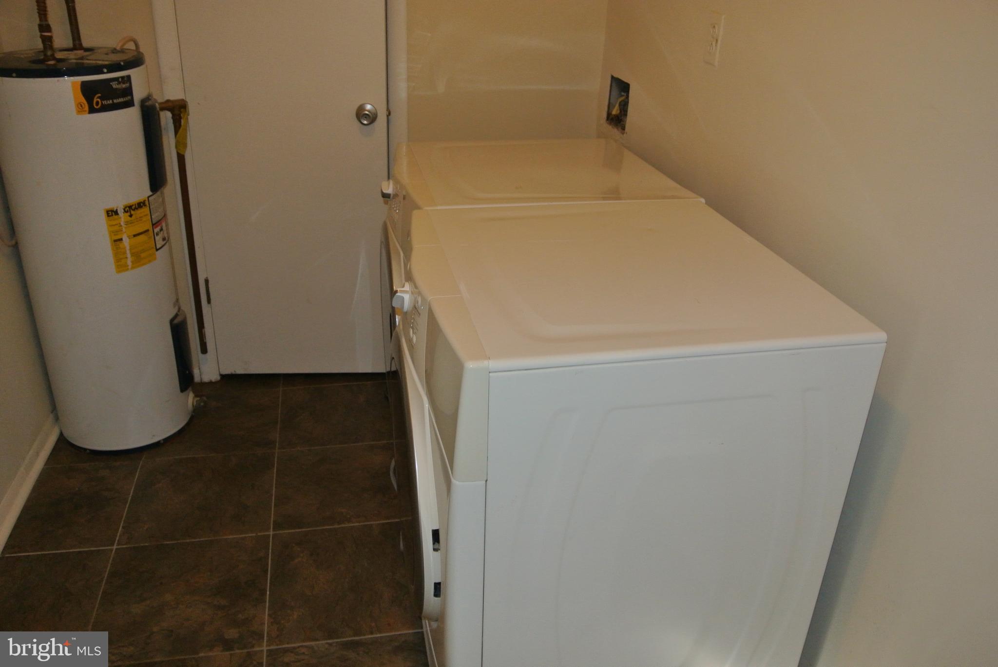 HAWTHORNE MANOR - Residential