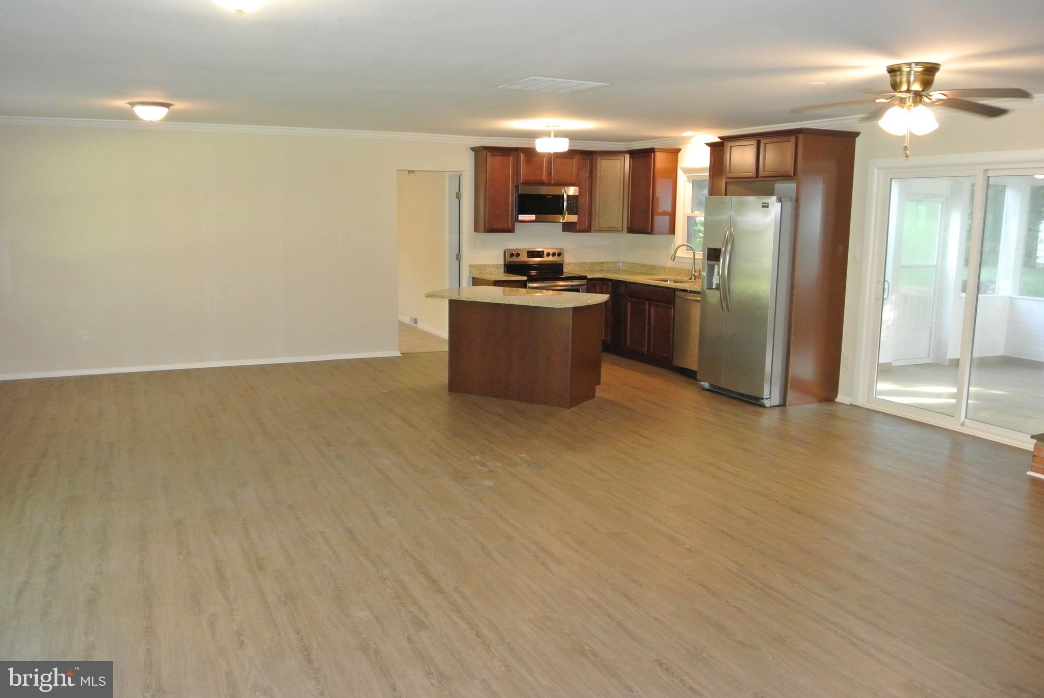 HAWTHORNE MANOR - Residential