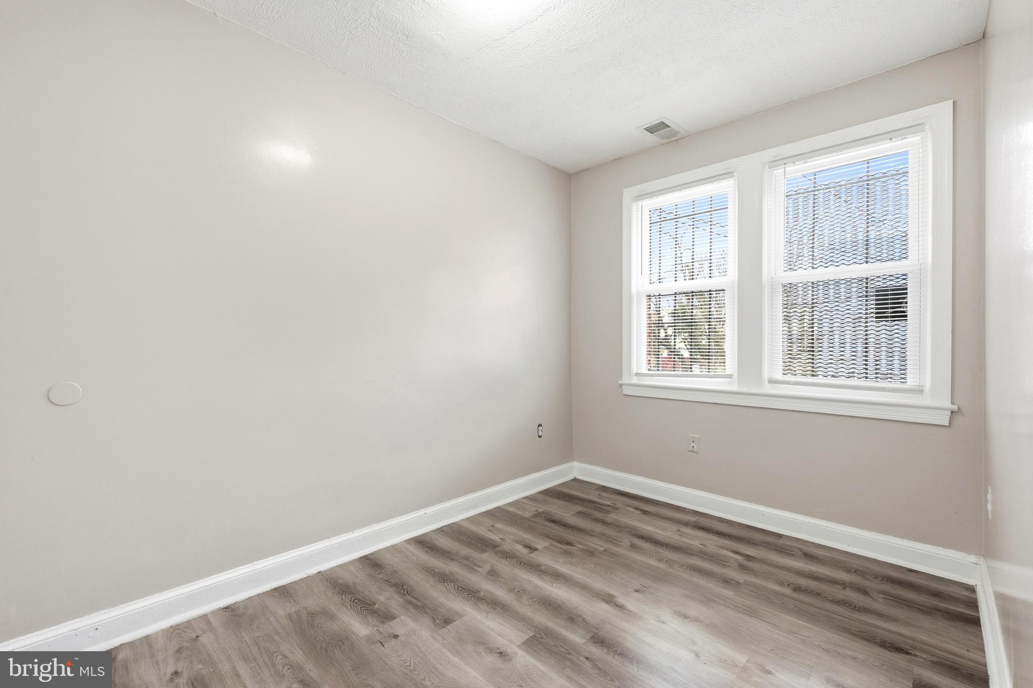 2335 GREEN STREET SE