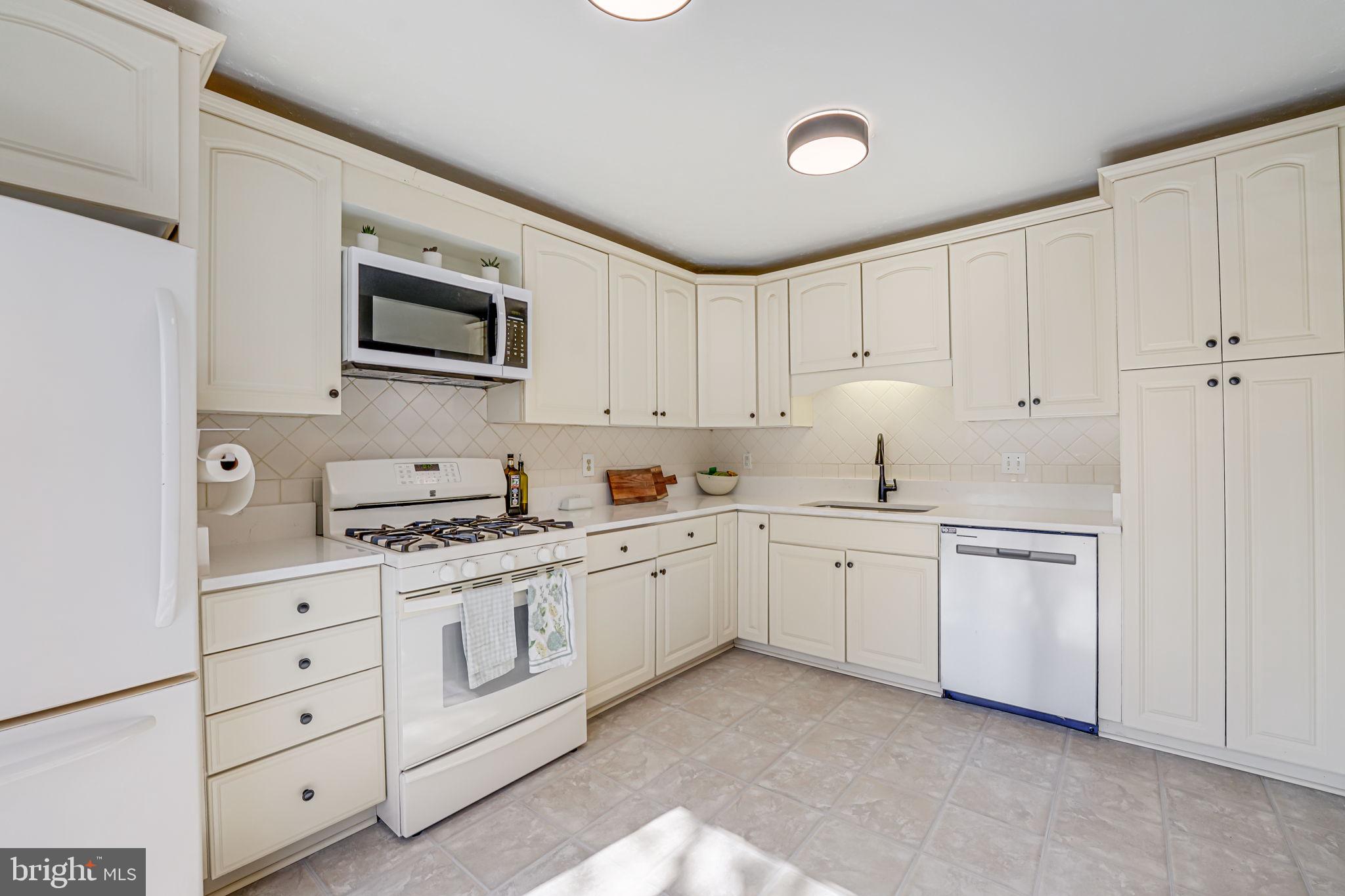 CHATEAUNEUF - Residential