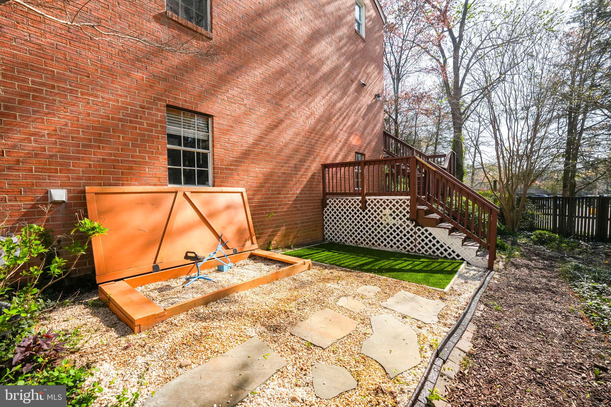 CHATEAUNEUF - Residential