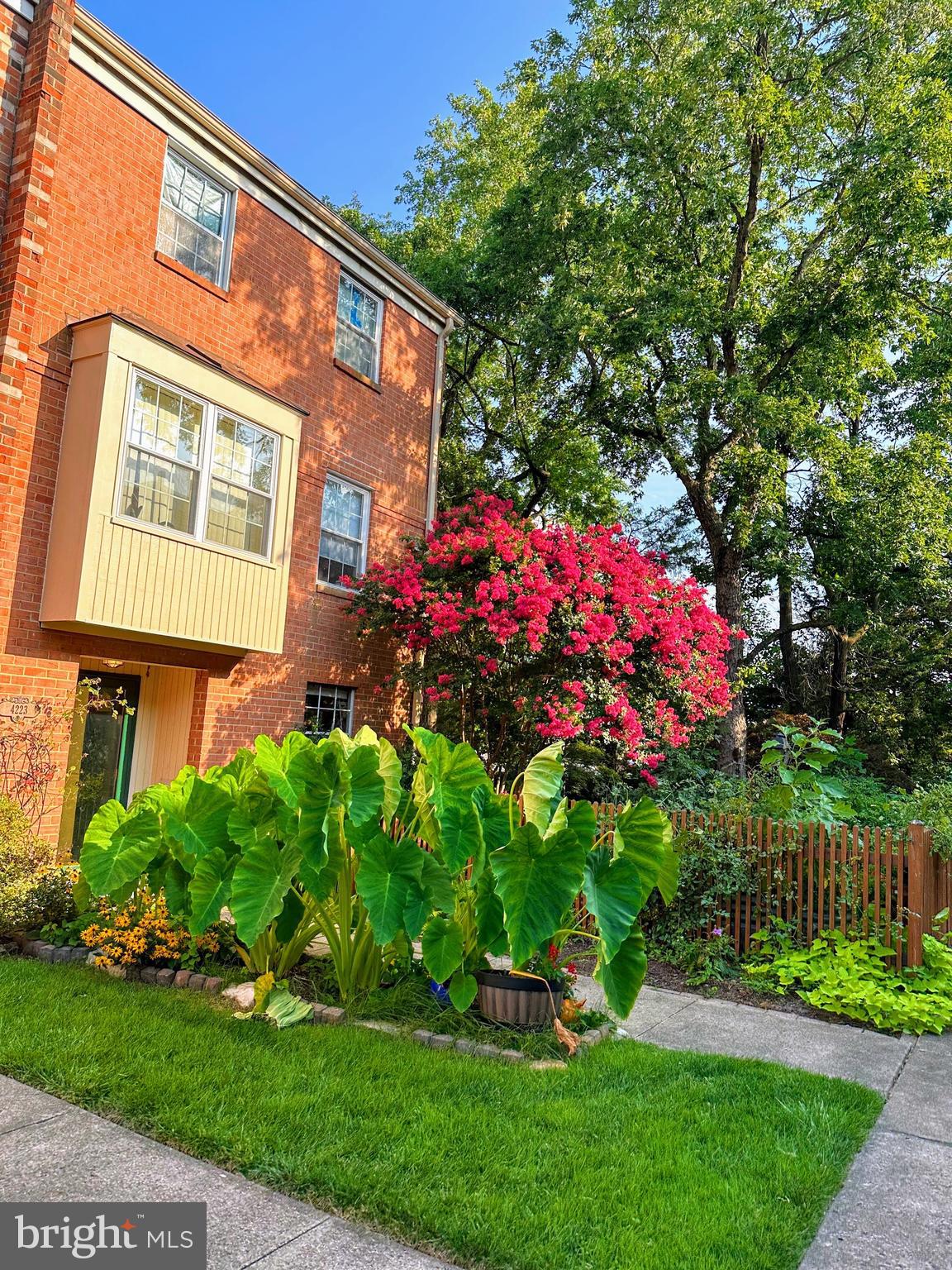 CHATEAUNEUF - Residential