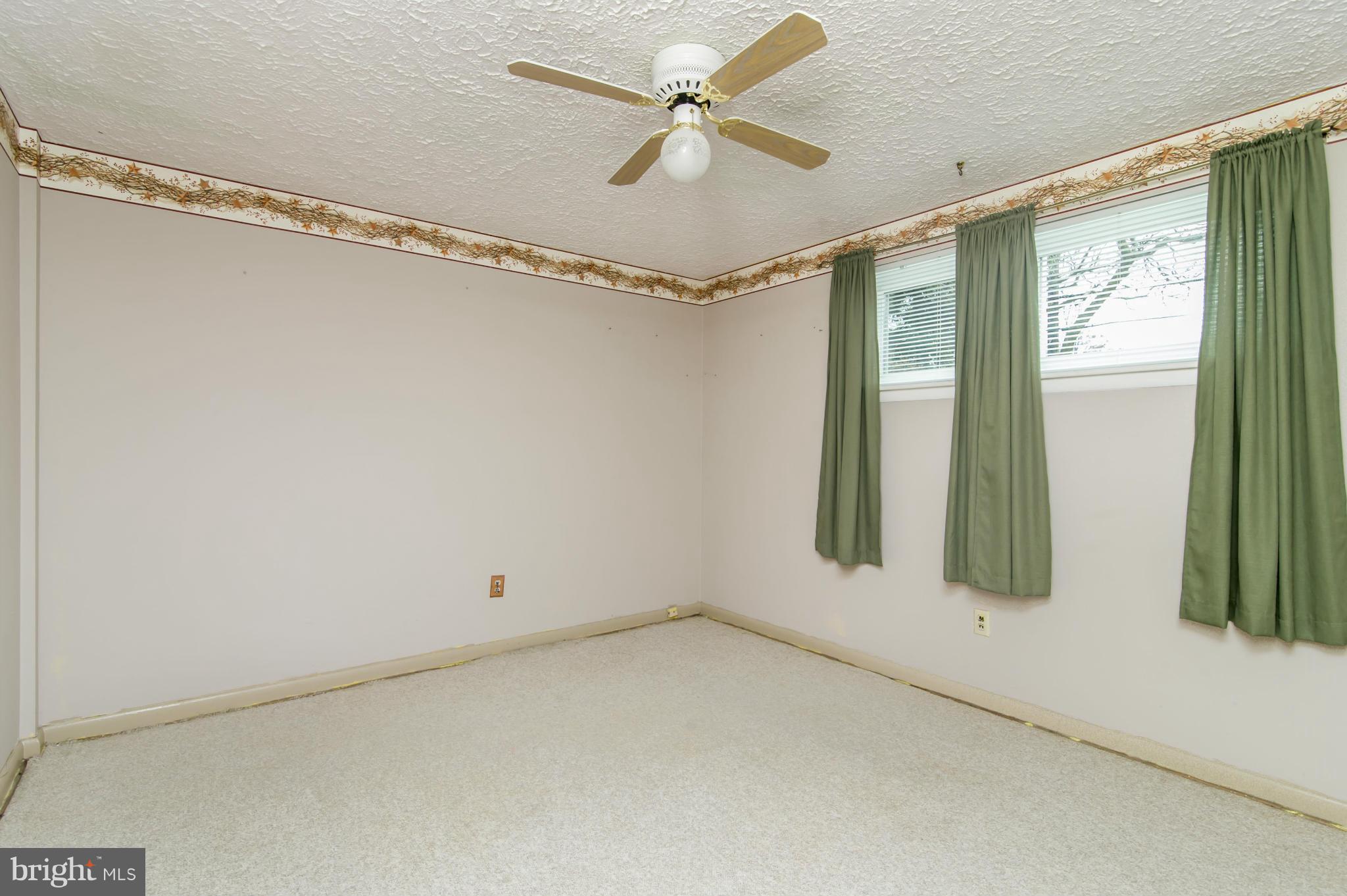 MONTROSE PARK - Residential