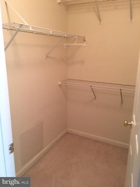 POTOMAC LAKES - Residential Lease