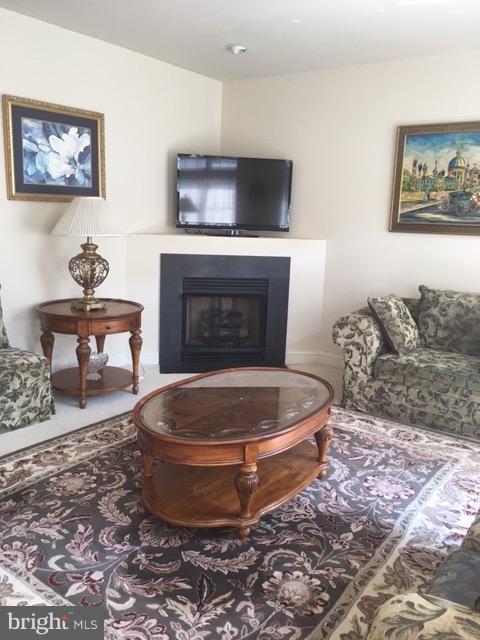 POTOMAC LAKES - Residential Lease