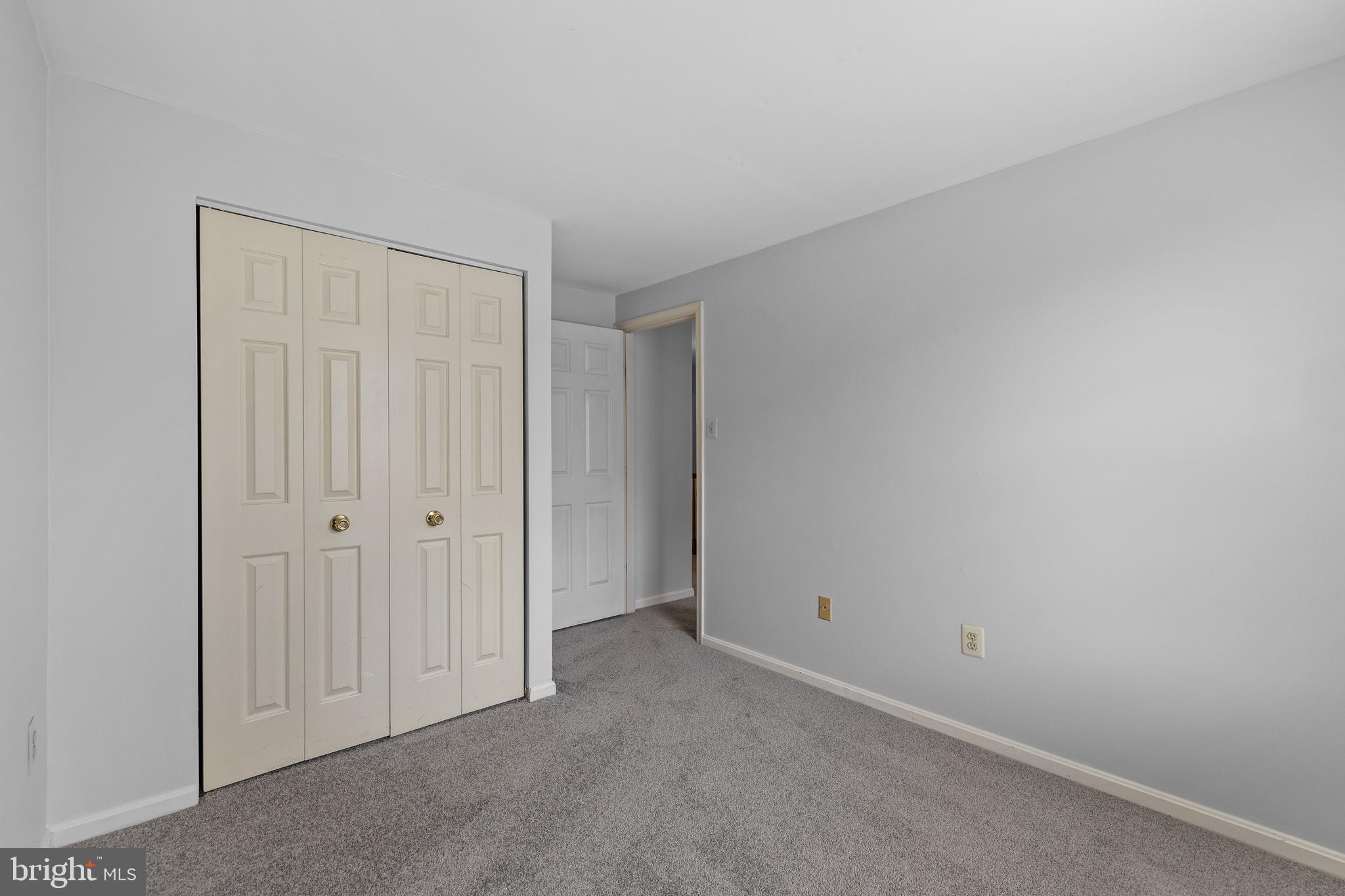 VILLAGE OF THOMAS RUN - Residential Lease