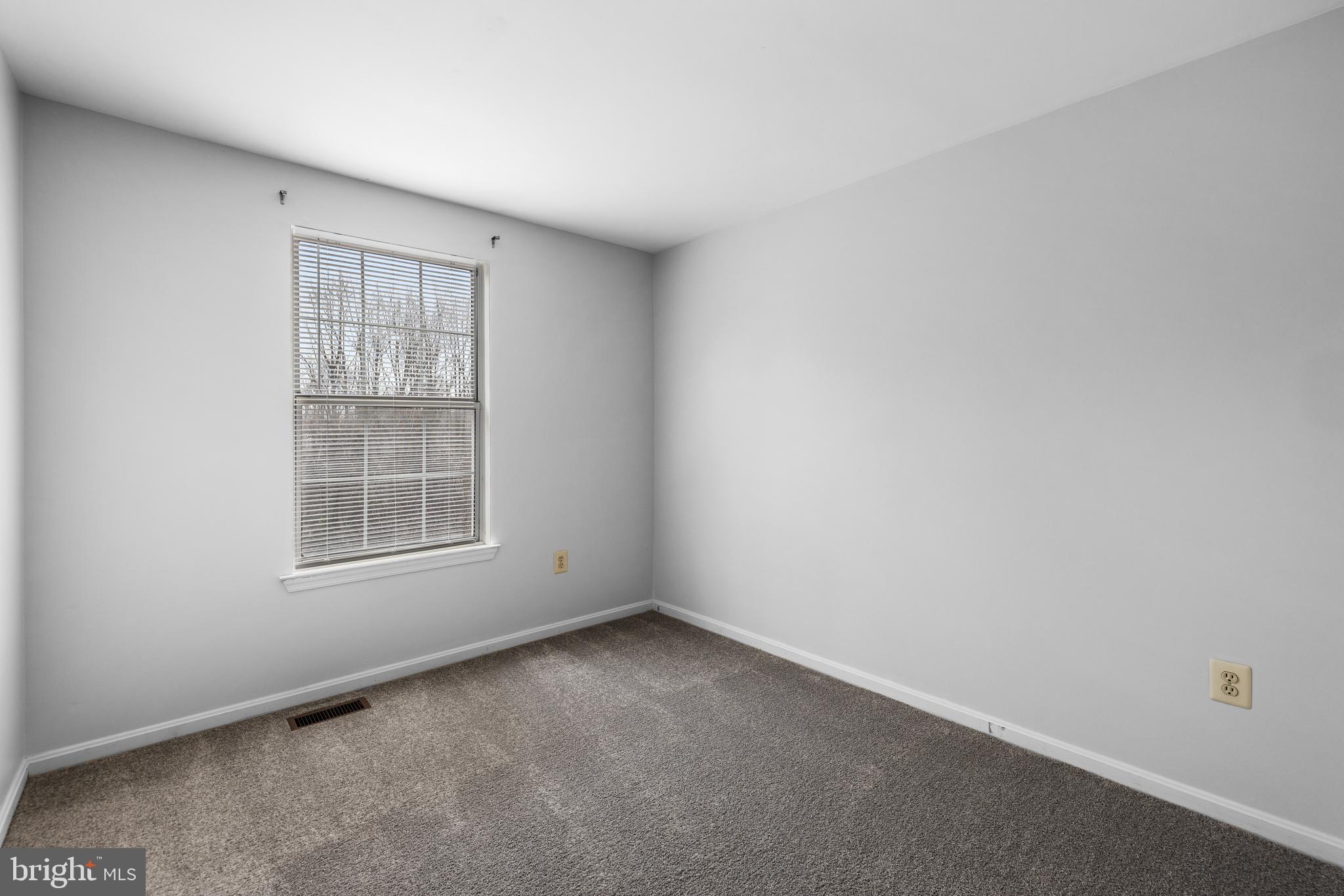 VILLAGE OF THOMAS RUN - Residential Lease