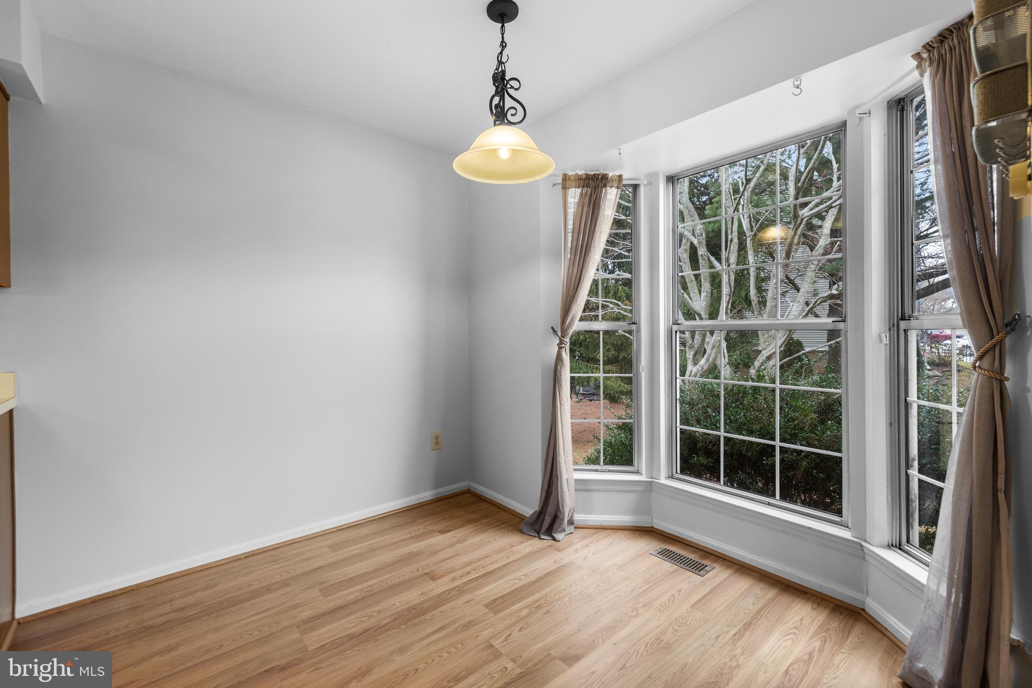 VILLAGE OF THOMAS RUN - Residential Lease