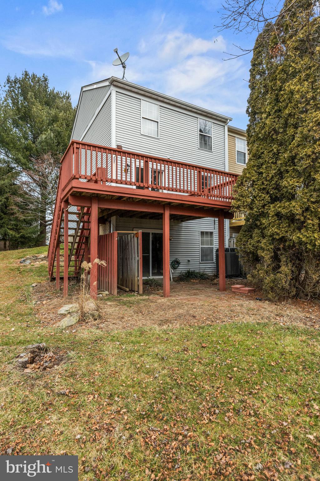 VILLAGE OF THOMAS RUN - Residential Lease