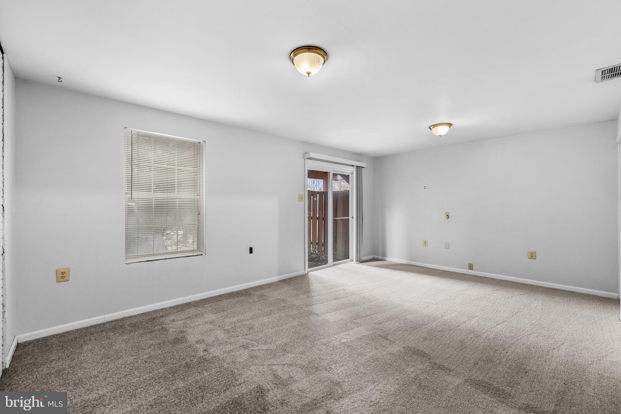 VILLAGE OF THOMAS RUN - Residential Lease