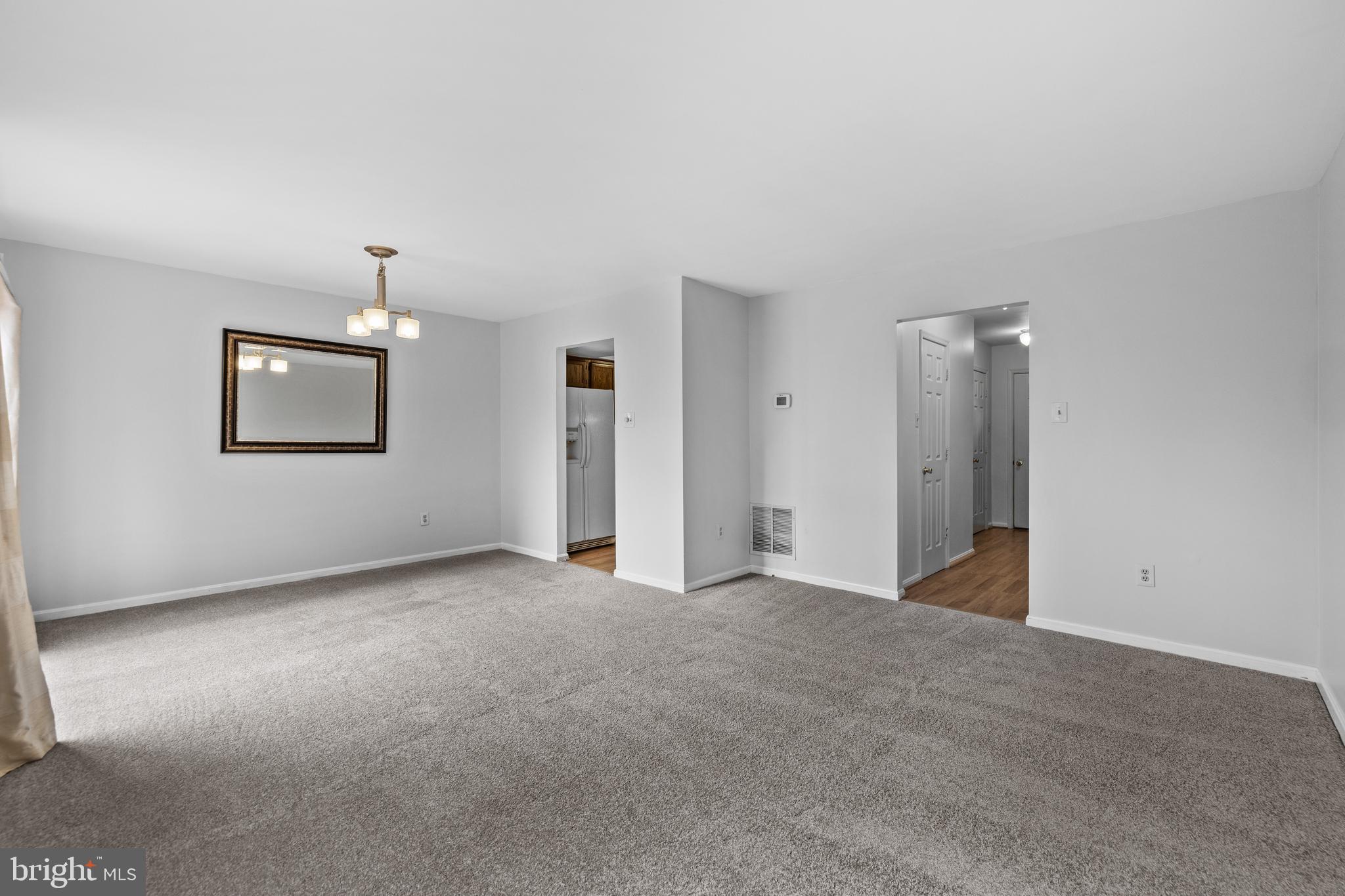 VILLAGE OF THOMAS RUN - Residential Lease