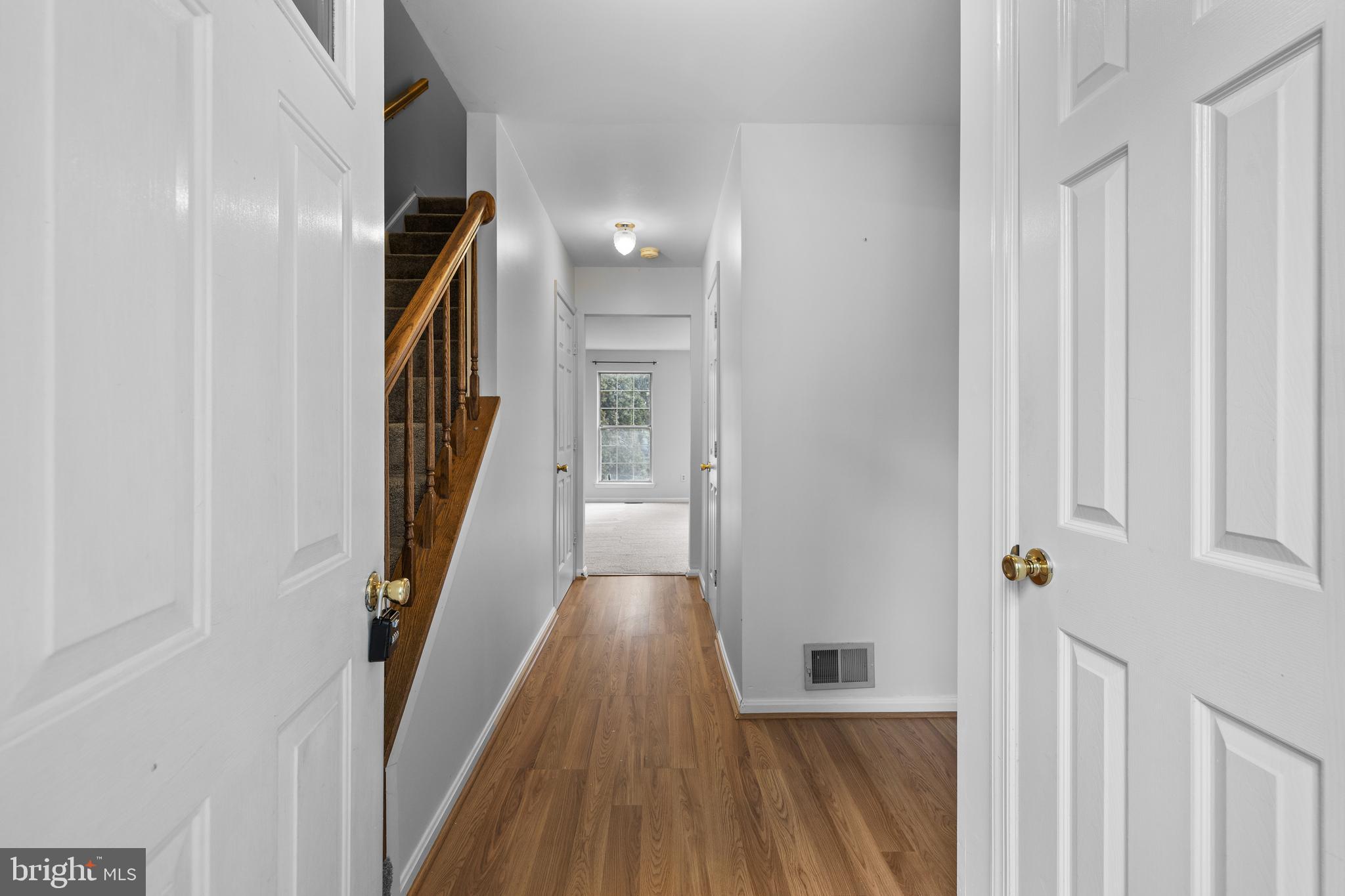 VILLAGE OF THOMAS RUN - Residential Lease