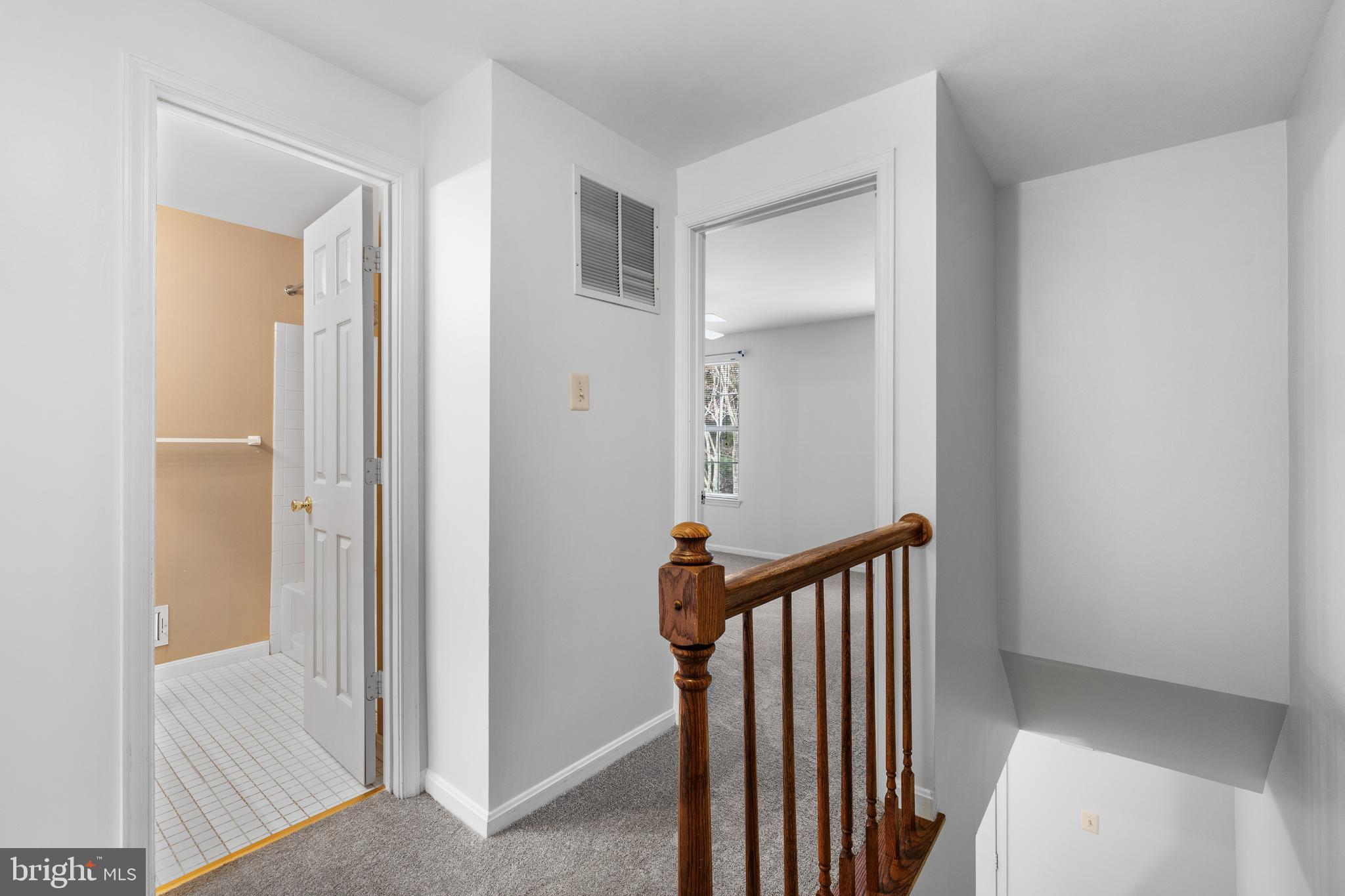 VILLAGE OF THOMAS RUN - Residential Lease