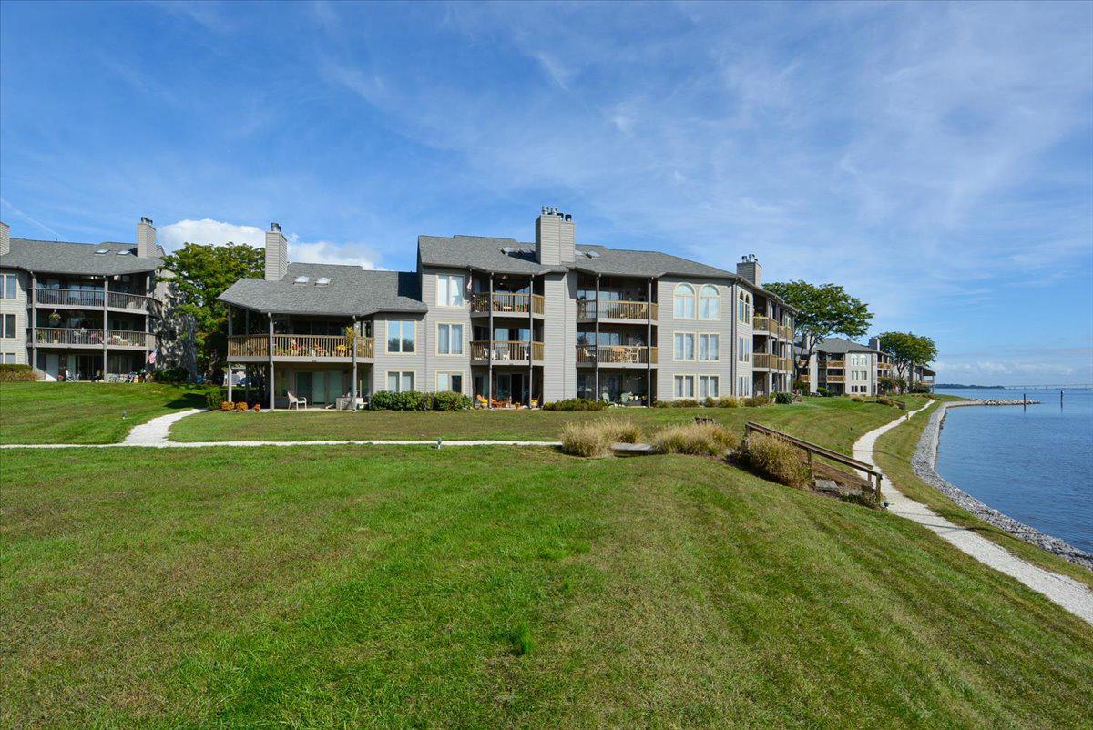 CHESAPEAKE HARBOUR - Residential