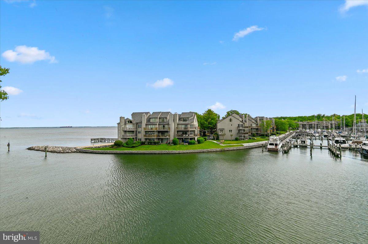 CHESAPEAKE HARBOUR - Residential
