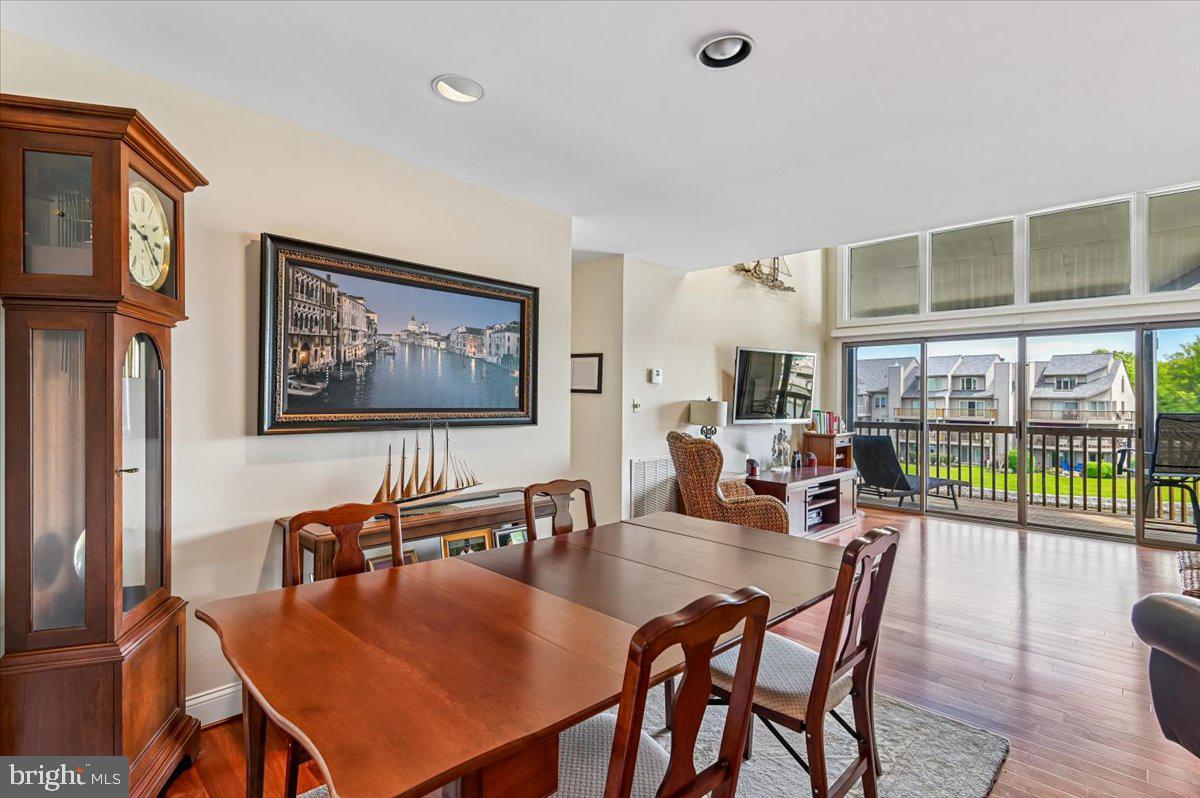 CHESAPEAKE HARBOUR - Residential