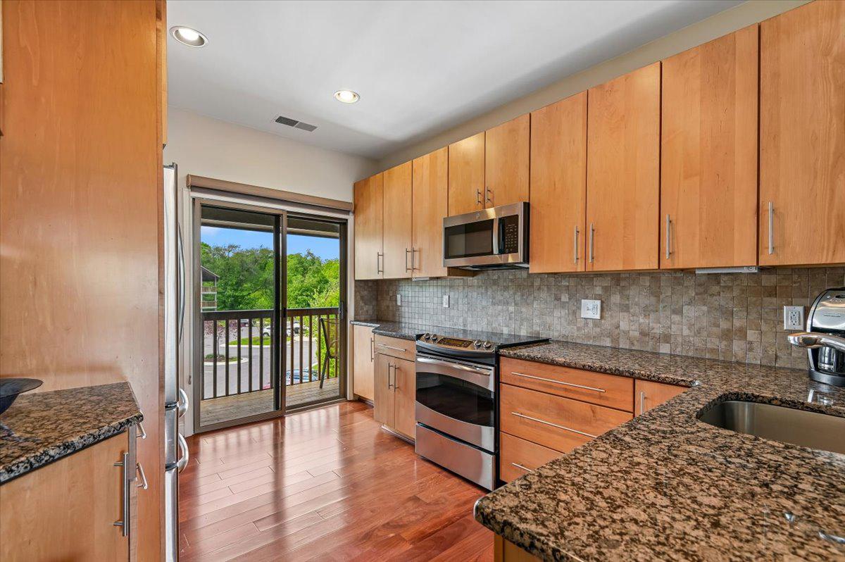 CHESAPEAKE HARBOUR - Residential