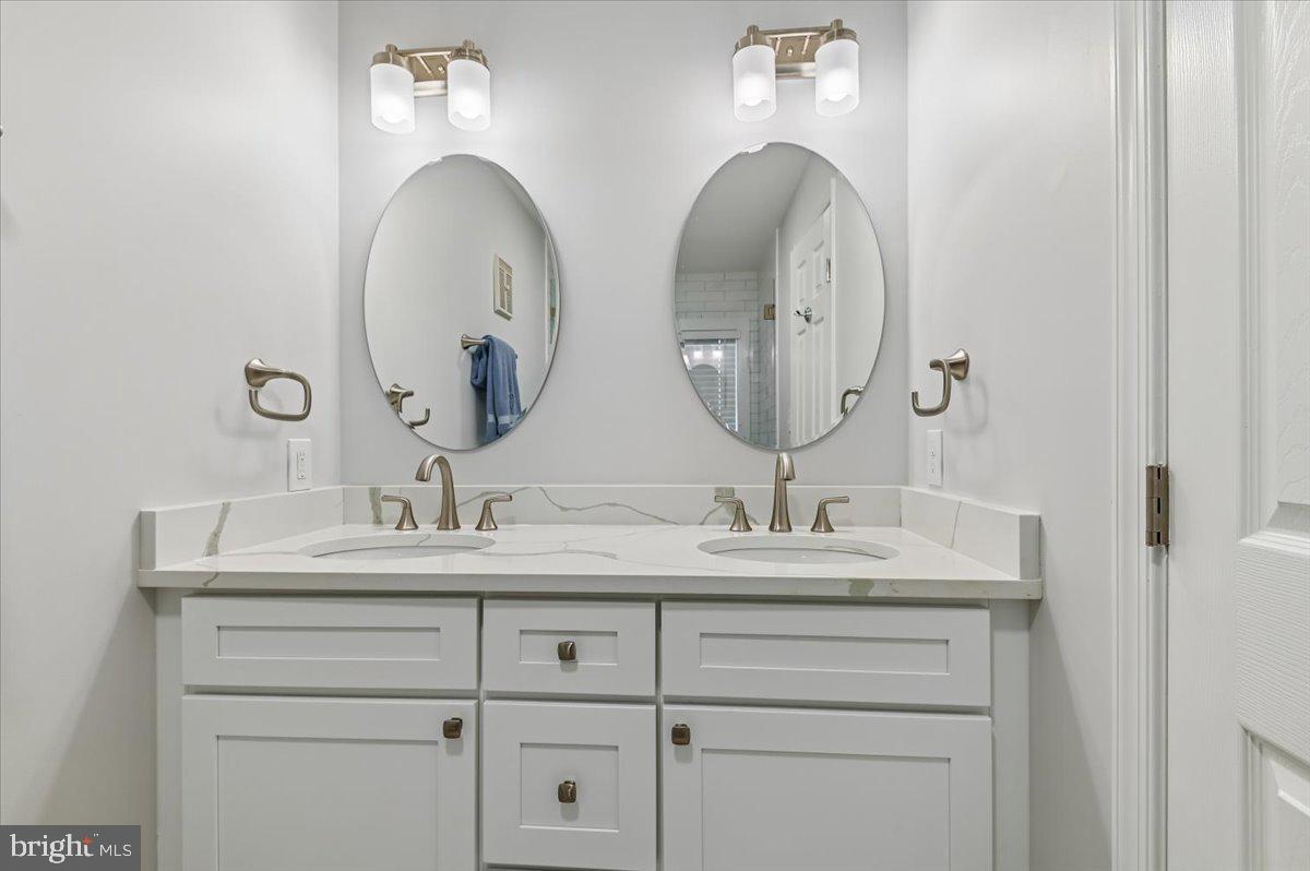 CHESAPEAKE HARBOUR - Residential