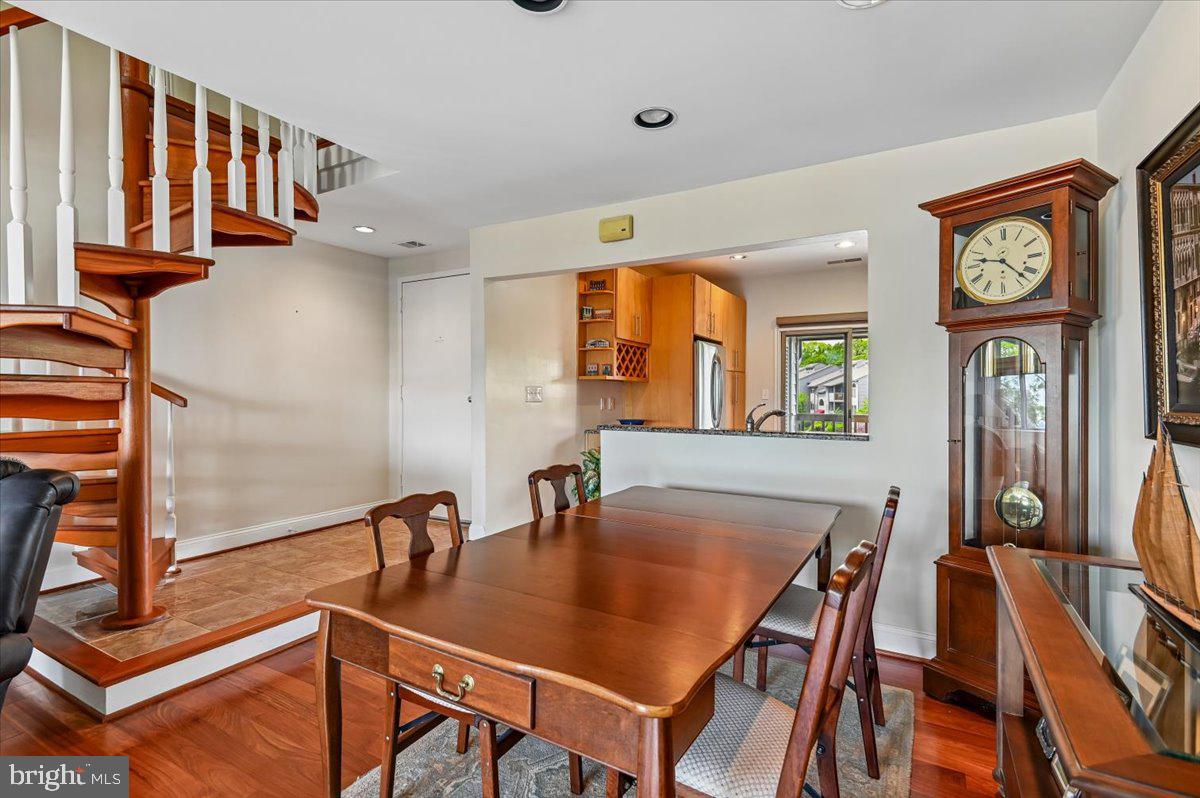 CHESAPEAKE HARBOUR - Residential