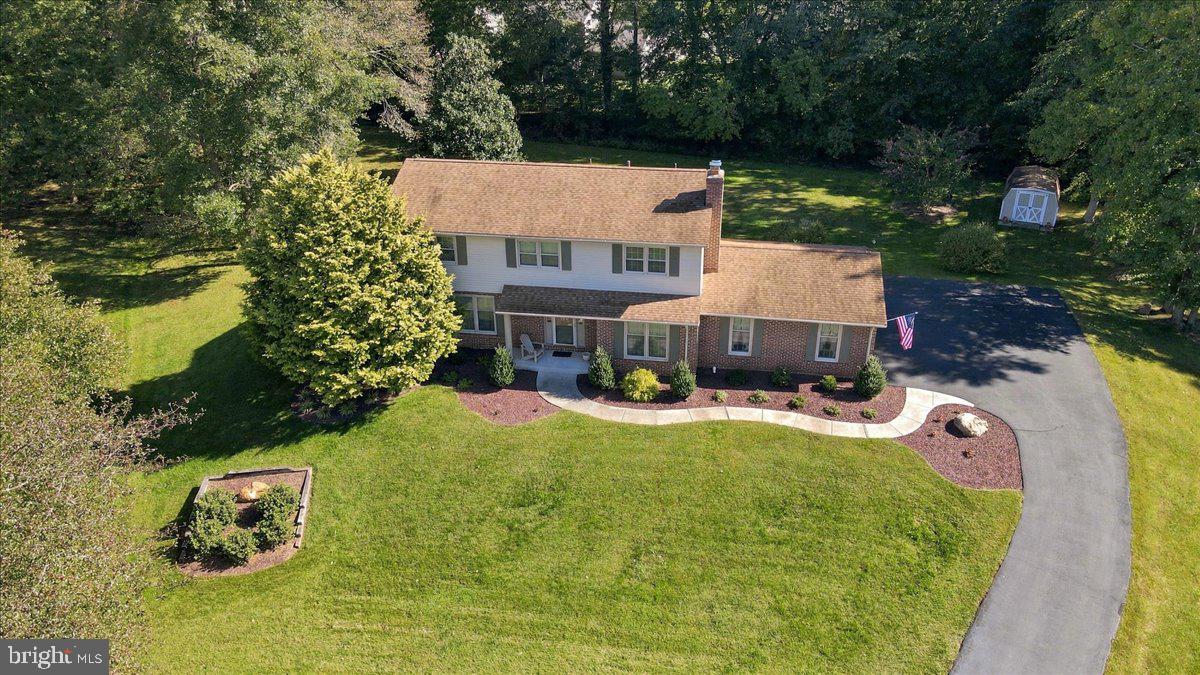 32 LONGLEAF LANE