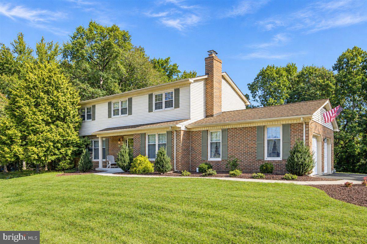 32 LONGLEAF LANE