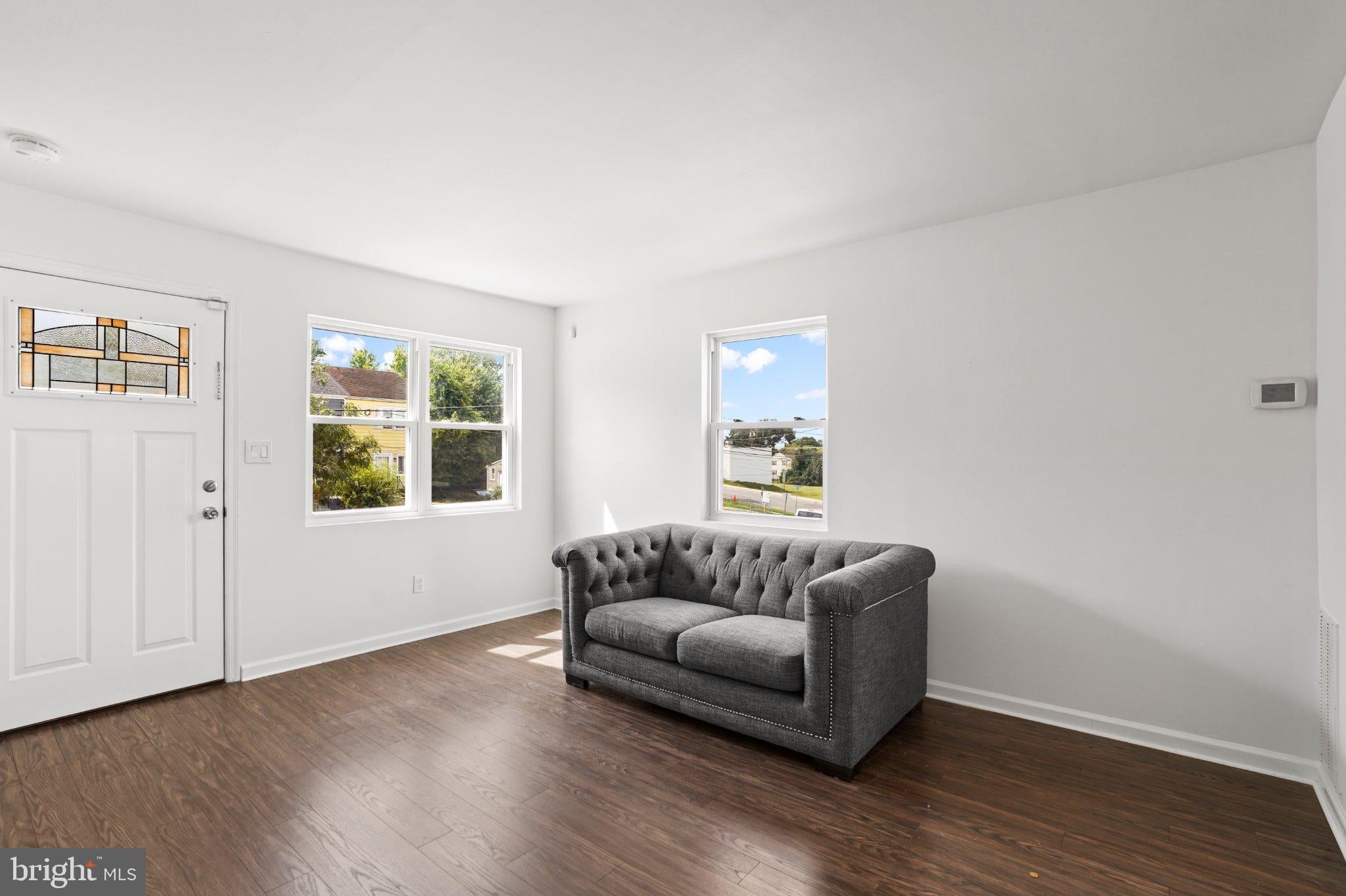 7008 E LOMBARD