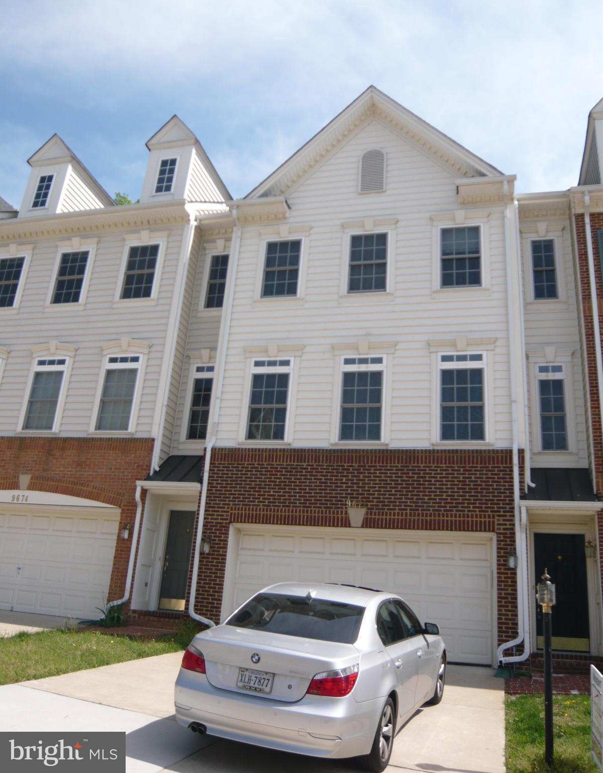 GUNSTON HILL - Residential