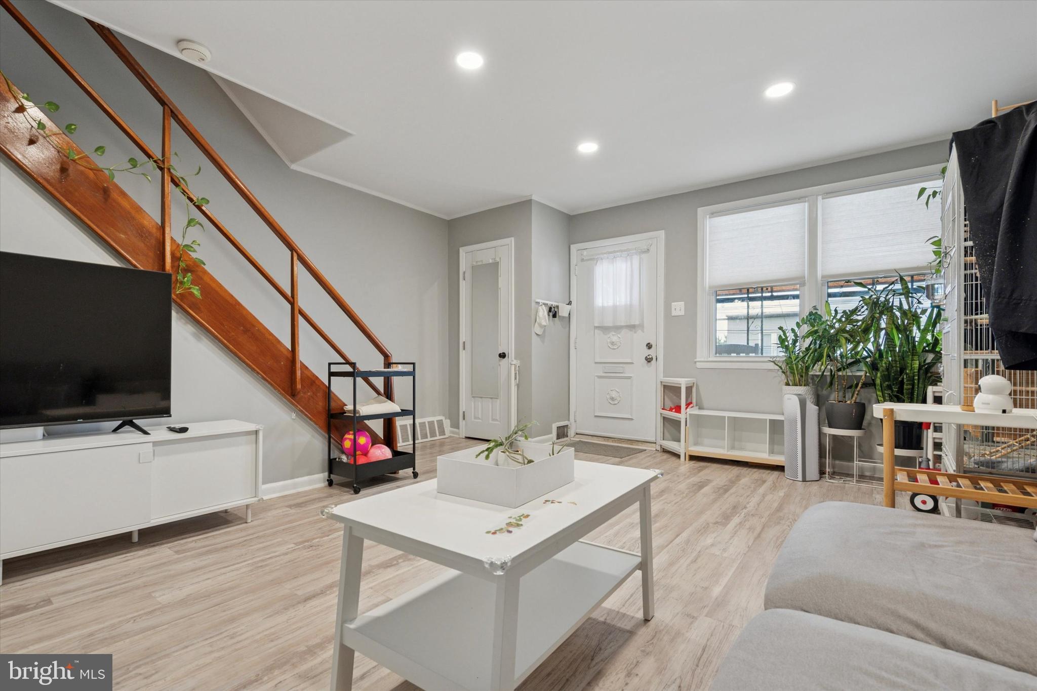 4003 MANAYUNK AVENUE