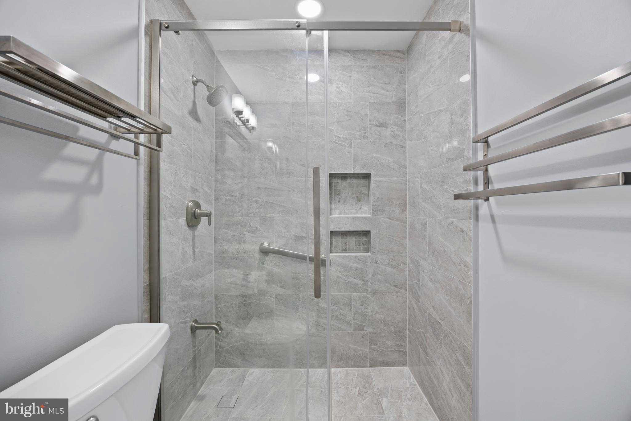 WASHINGTONIAN CENTER - Residential