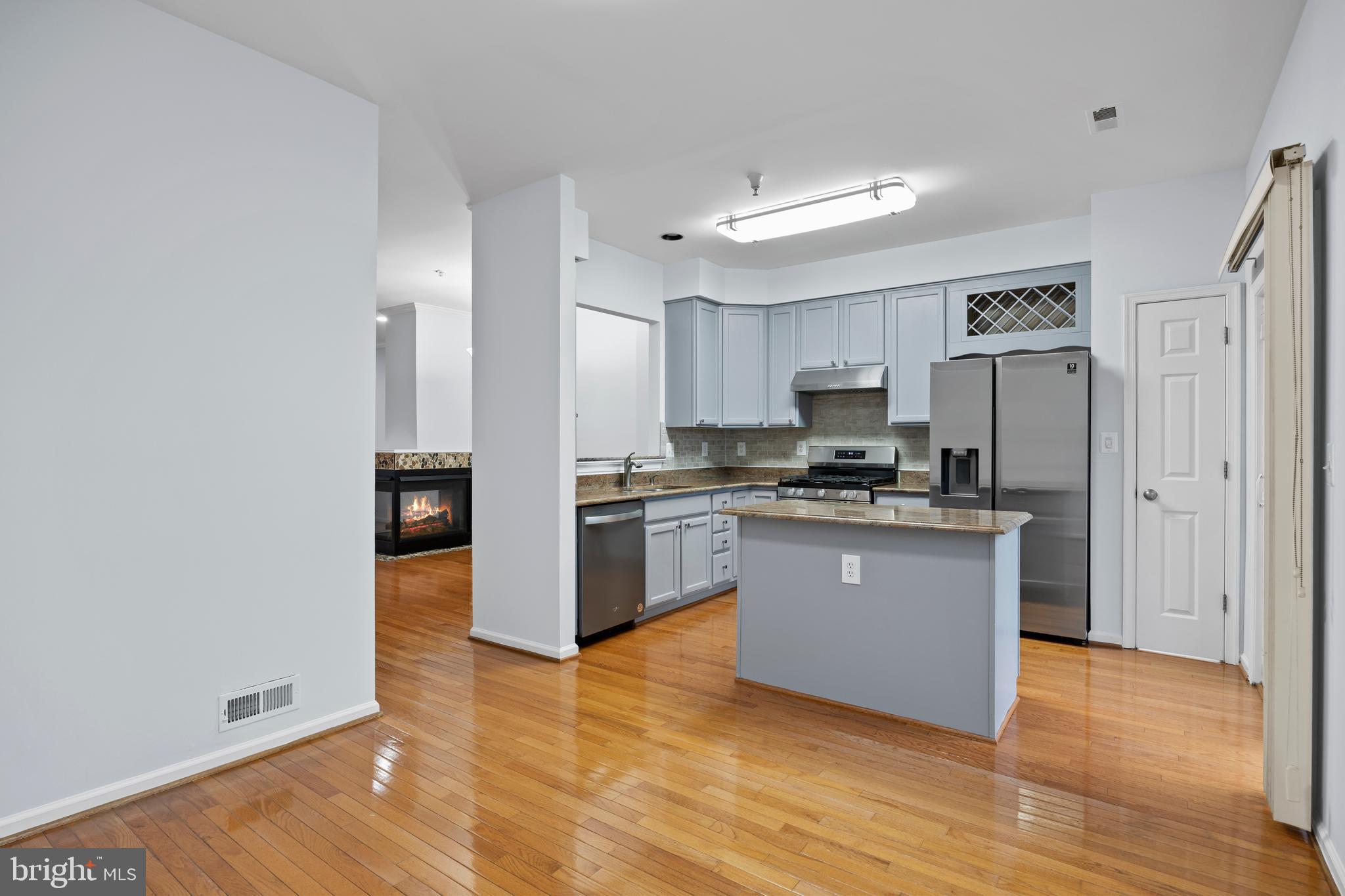 WASHINGTONIAN CENTER - Residential