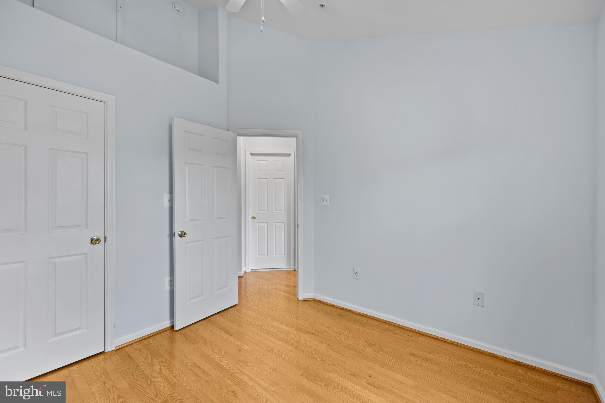 WASHINGTONIAN CENTER - Residential