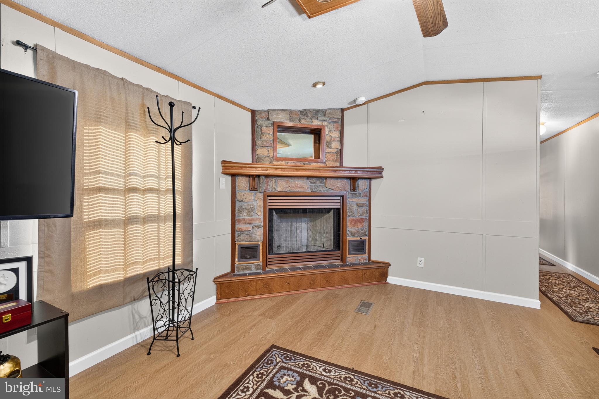 8 W REYBOLD DRIVE 8
