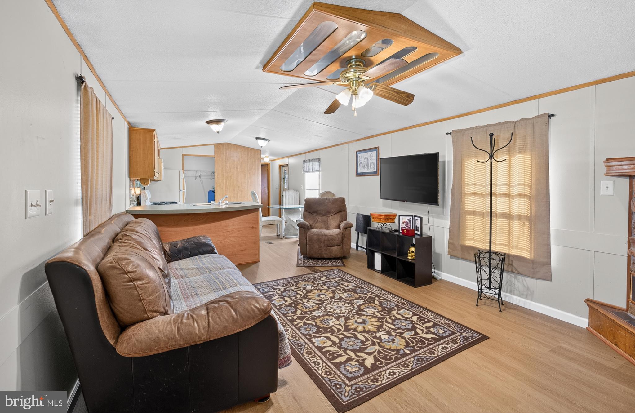 8 W REYBOLD DRIVE 8