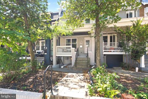 1273 OATES STREET NE WASHINGTON DC 20002