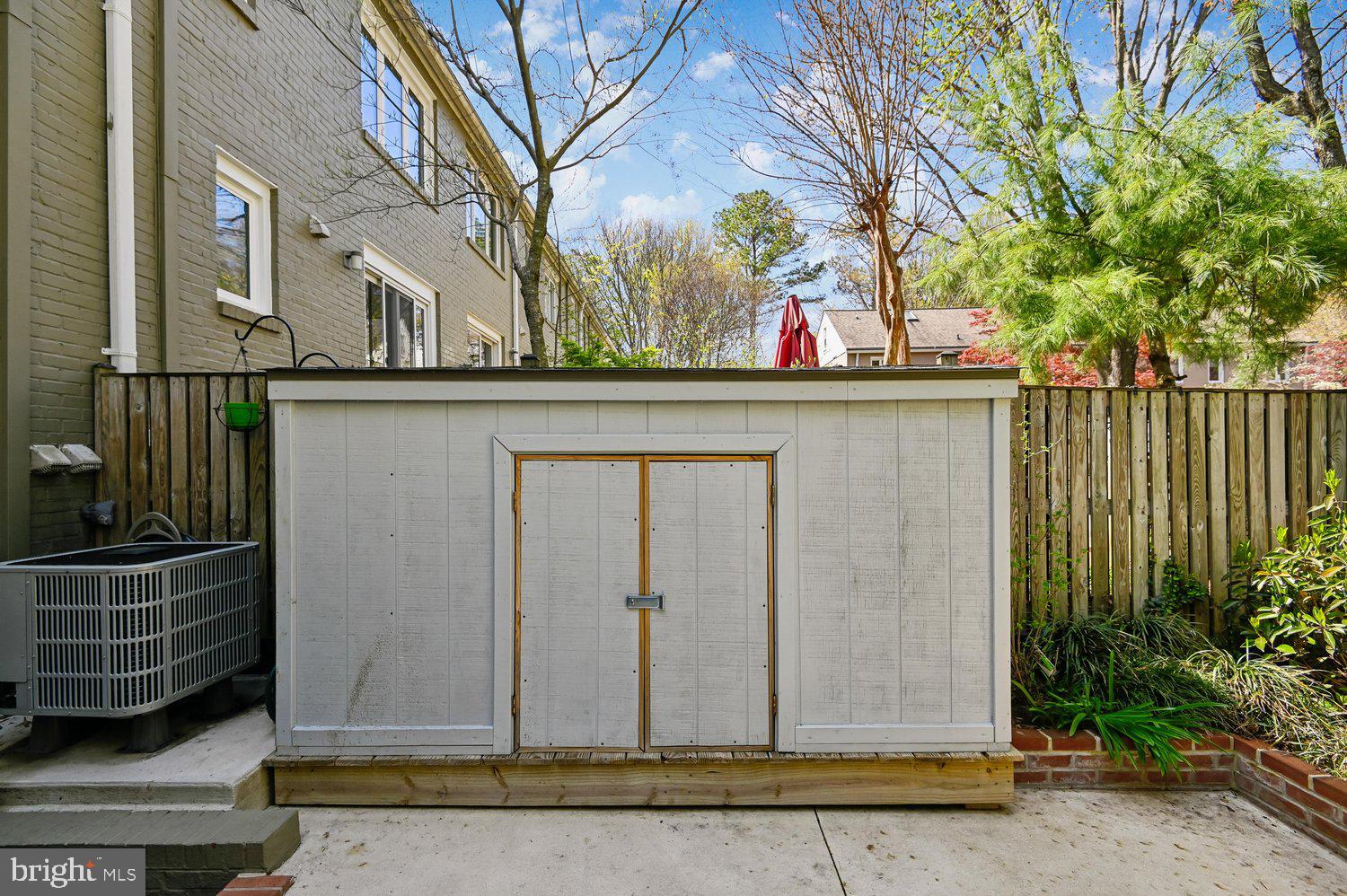 DREAMS LANDING - Residential