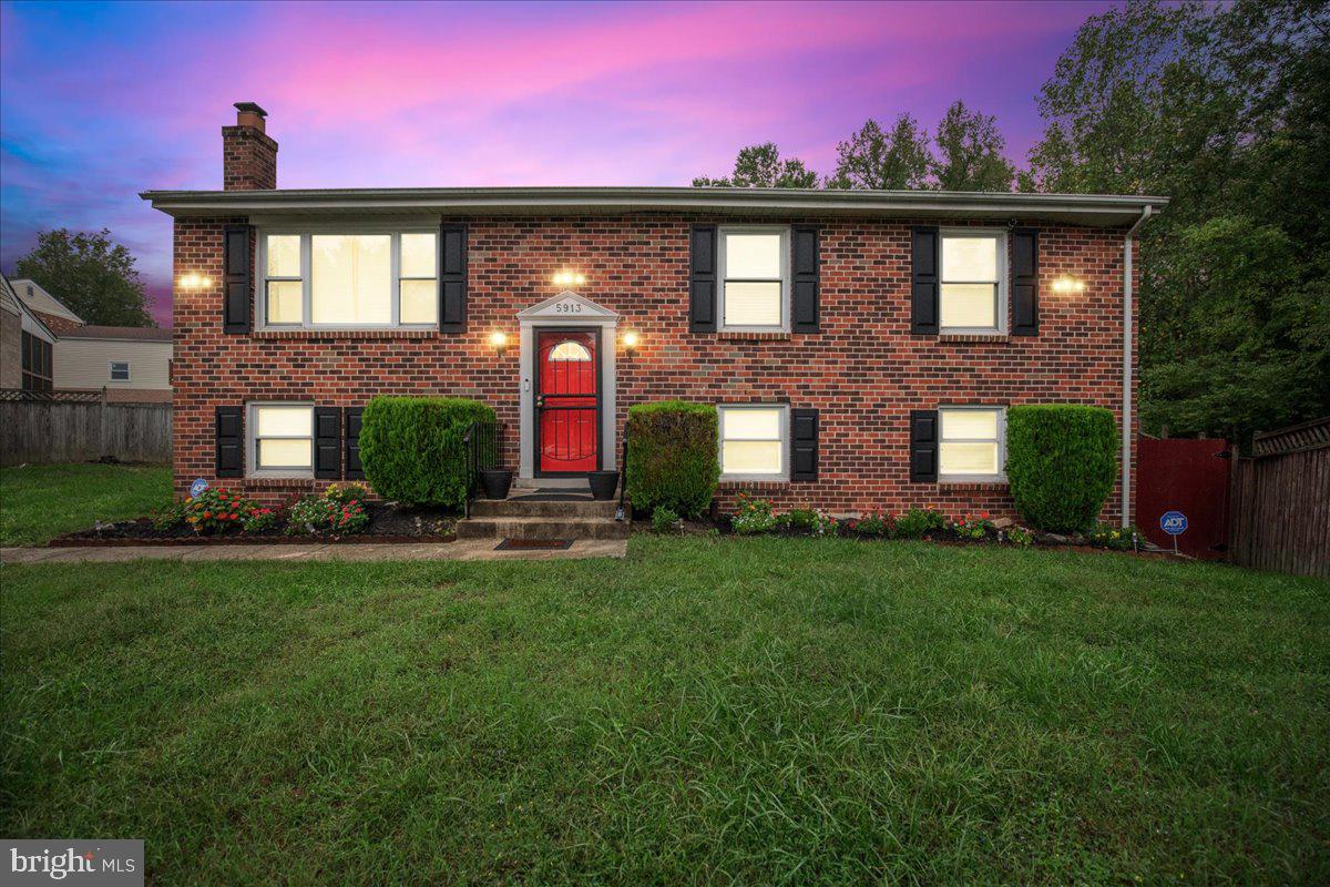 Stunning 4-bed, 3-bath home blends modern elegance with everyday comfort. Enjoy rich hardwood and LVP floors, a sleek kitchen with stainless steel appliances and island, and a spacious family room perfect for relaxation or entertaining.
With smart tech, a new hot water heater, and a basement ready for your vision, this home offers endless potential. Step outside to a private backyard and charming front yard with excellent curb appeal.
Located in a peaceful cul-de-sac, just 15 minutes from Branch Ave Metro and Andrews Air Force Base. Don’t miss out—schedule a tour today!