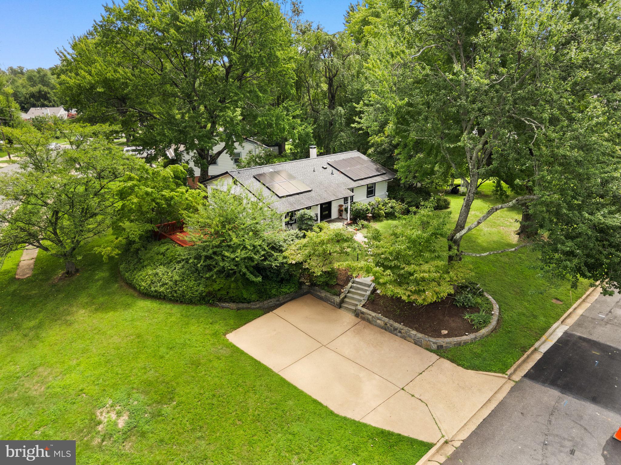 4951 ROSLYN ROAD