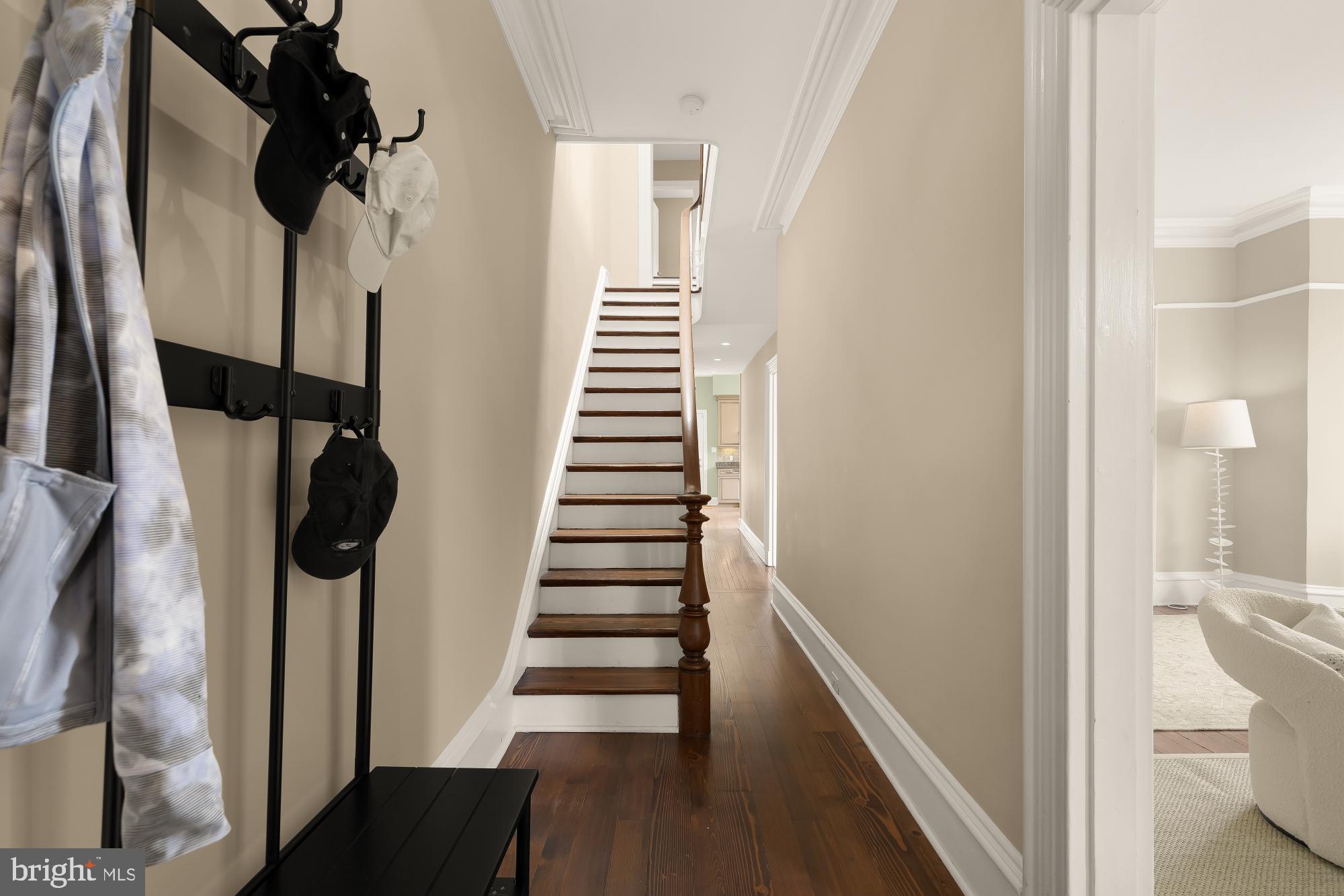 326 2ND STREET SE