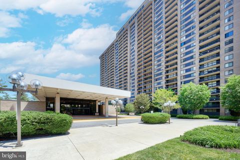 Photo of 3705 S George Mason Drive #2102S, FALLS CHURCH, VA 22041 (MLS # VAFX2304832)