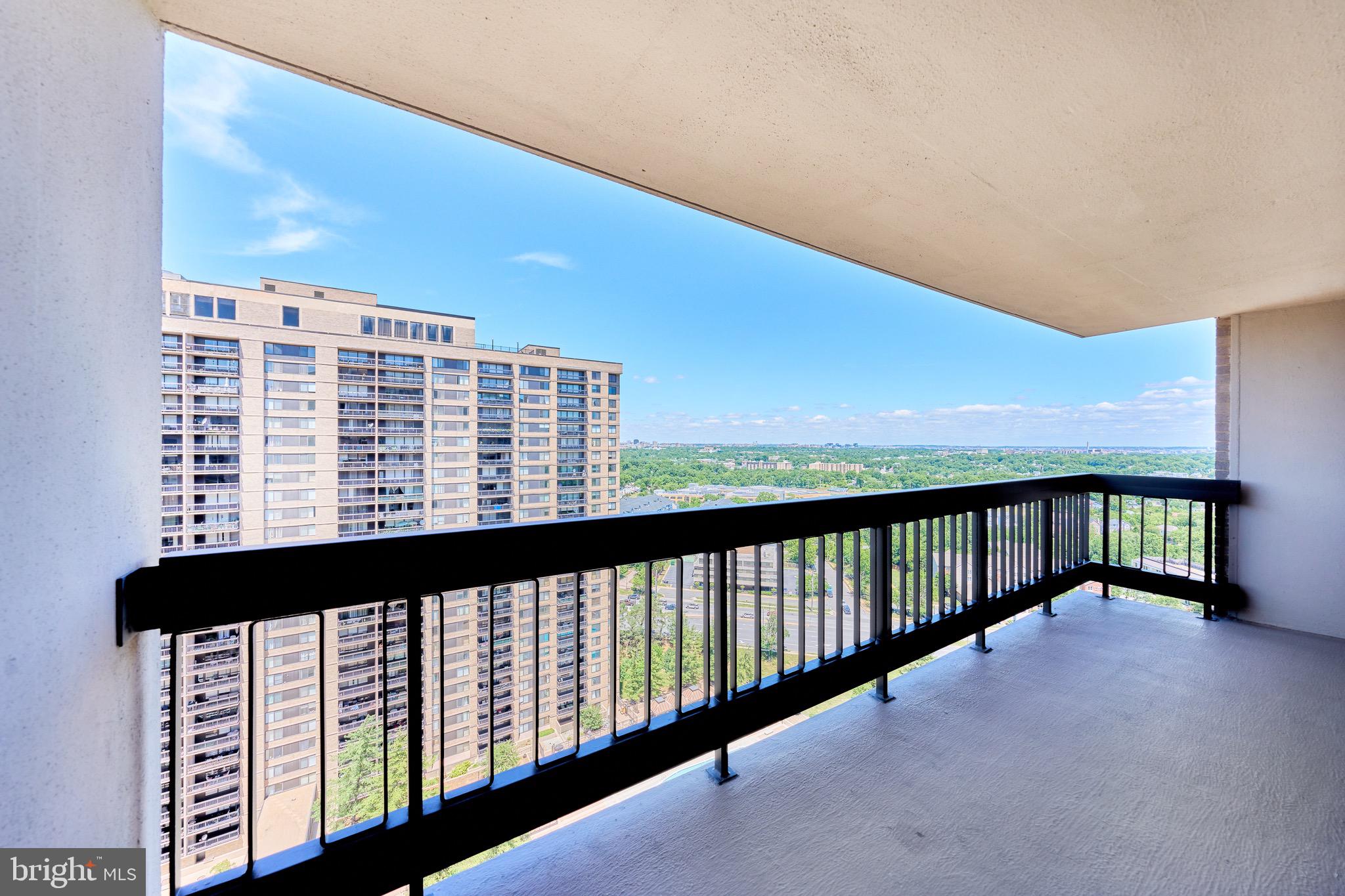 SKYLINE PLAZA - Residential