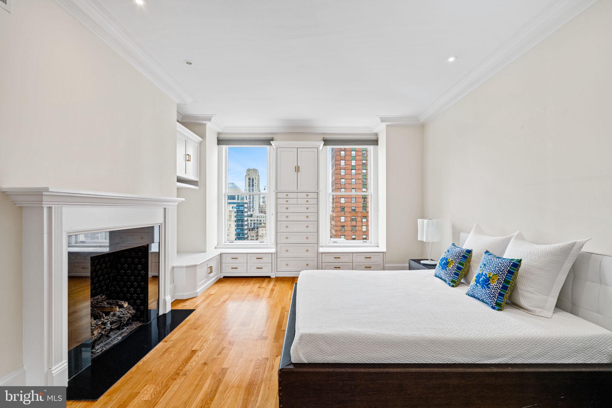 RITTENHOUSE SQUARE - Residential