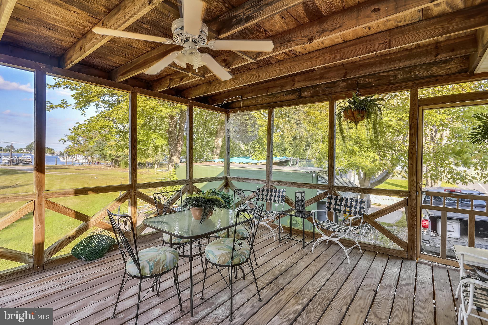 SHADY SIDE - Residential