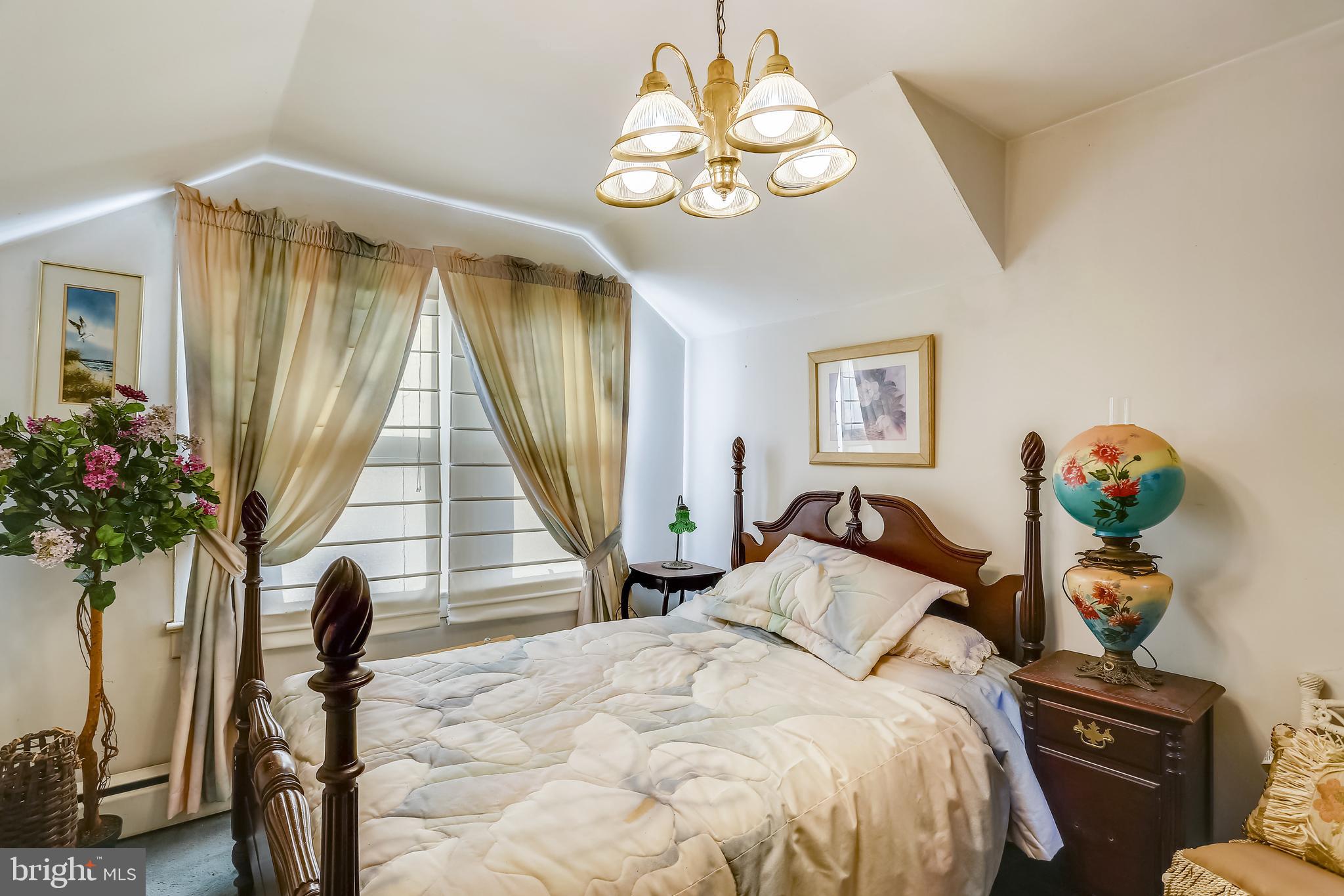 SHADY SIDE - Residential