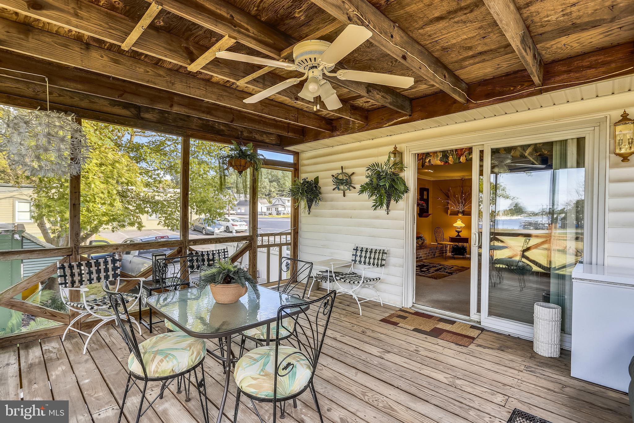 SHADY SIDE - Residential