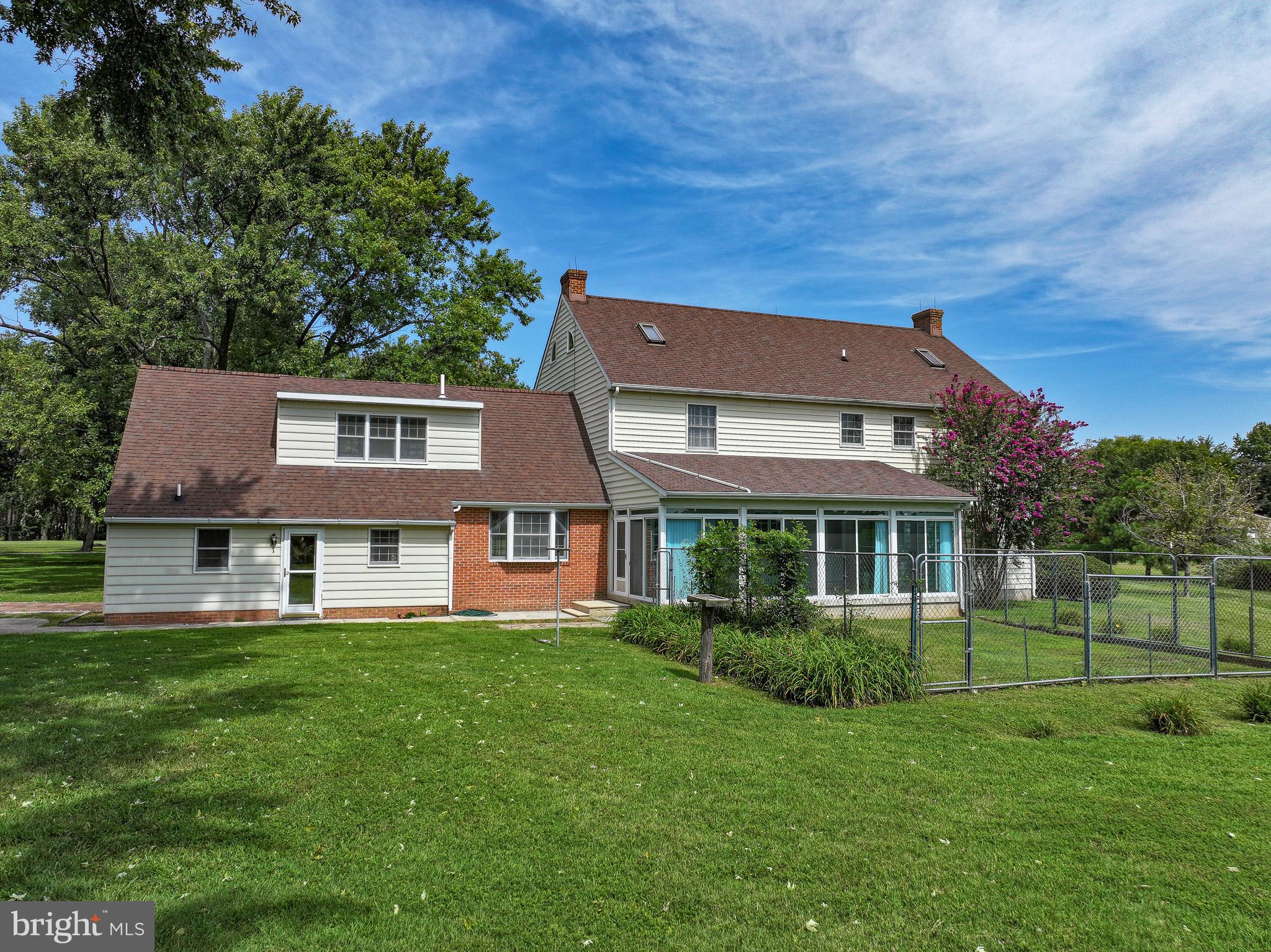 6253 MIDDLE POINT ROAD
