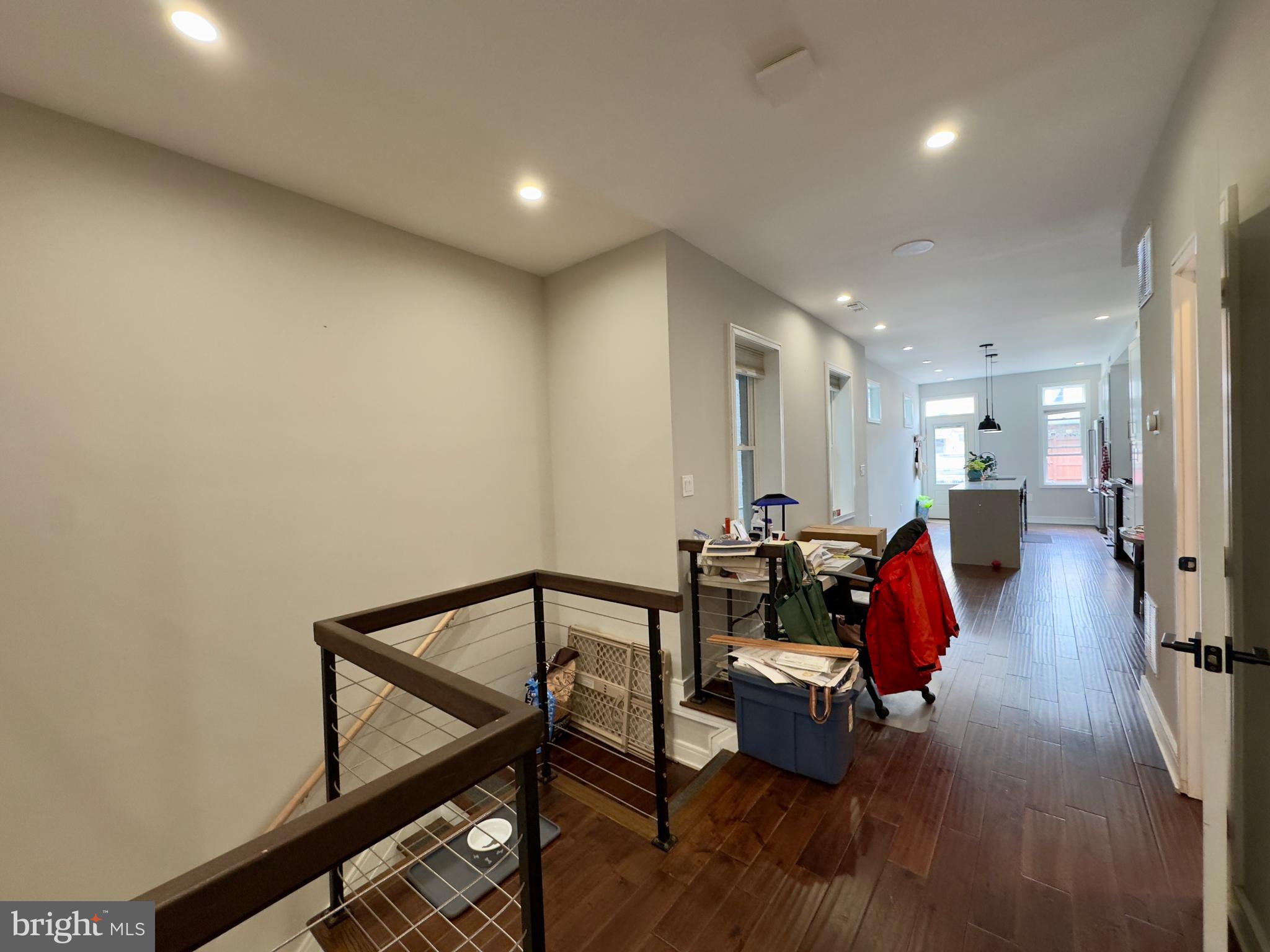 RIVERSIDE - Residential Lease