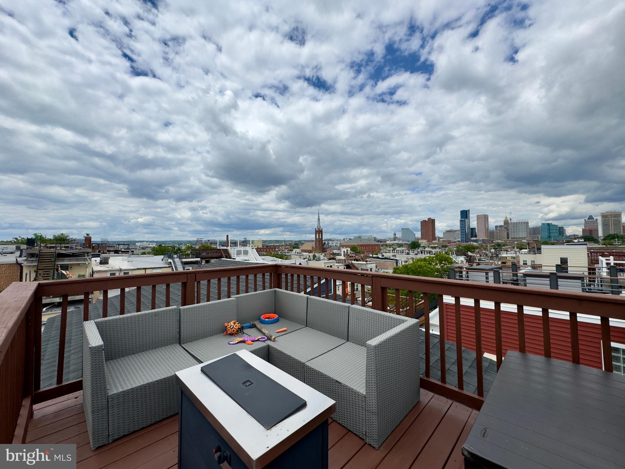 RIVERSIDE - Residential Lease