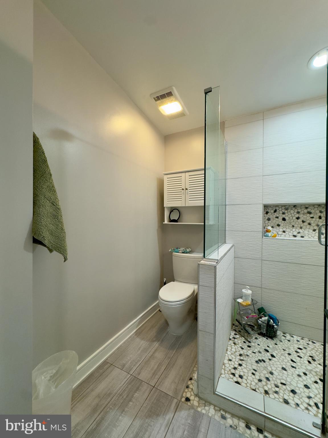 RIVERSIDE - Residential Lease